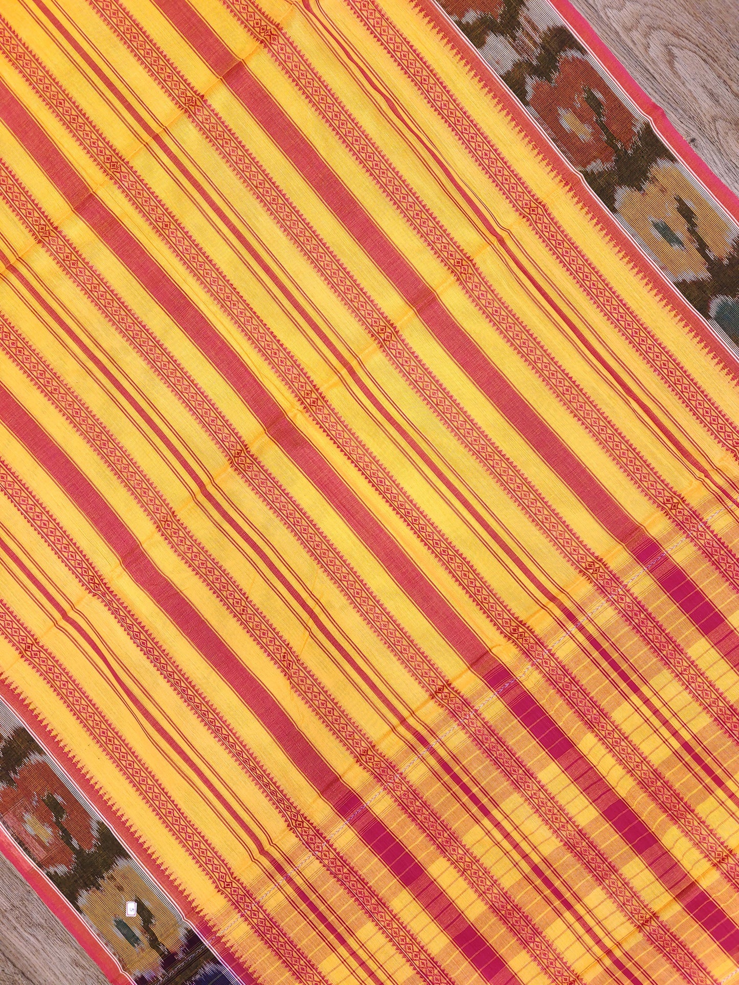 Dhaniakhali Saree