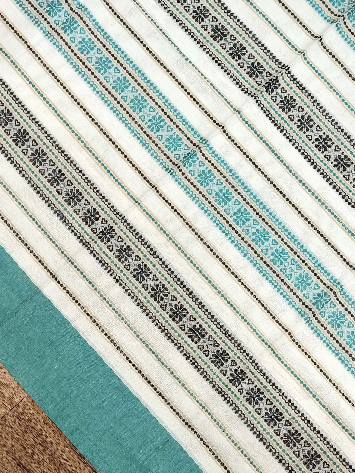 Dhaniakhali Saree