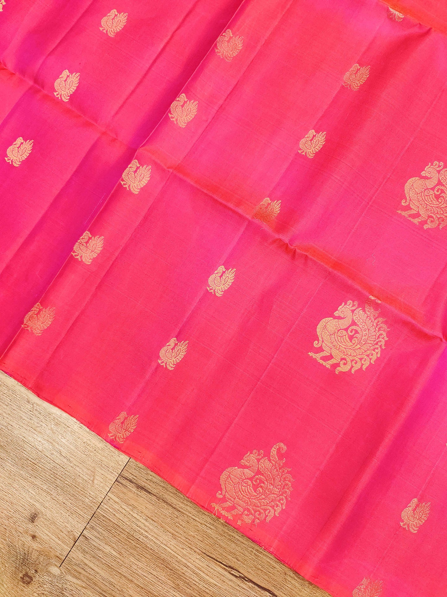 Arni Silk