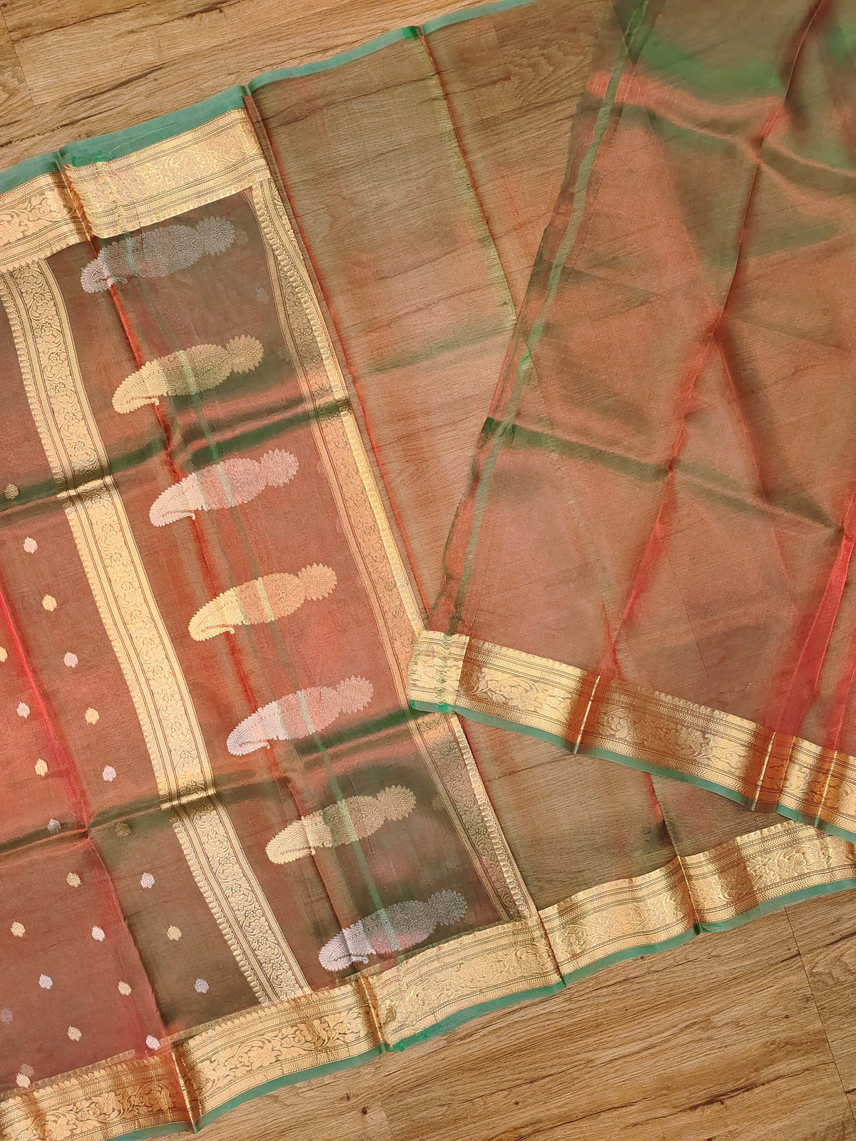 Tissue Banarasi