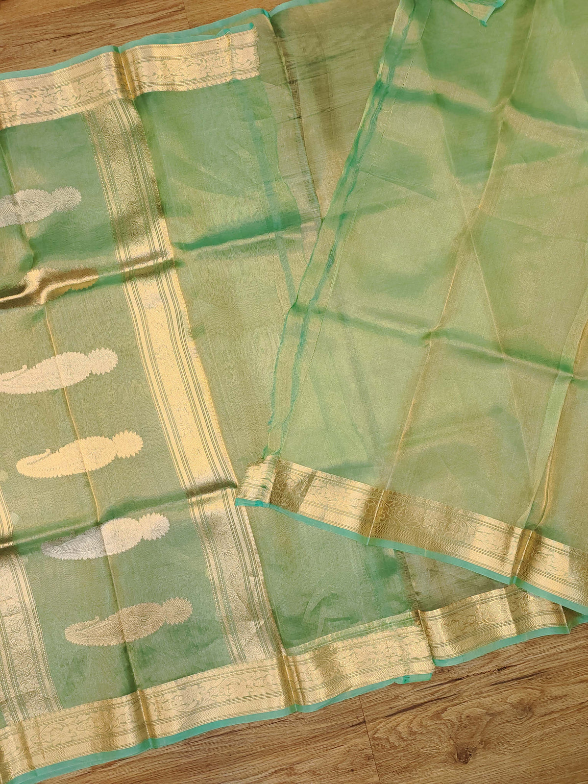 Tissue Banarasi
