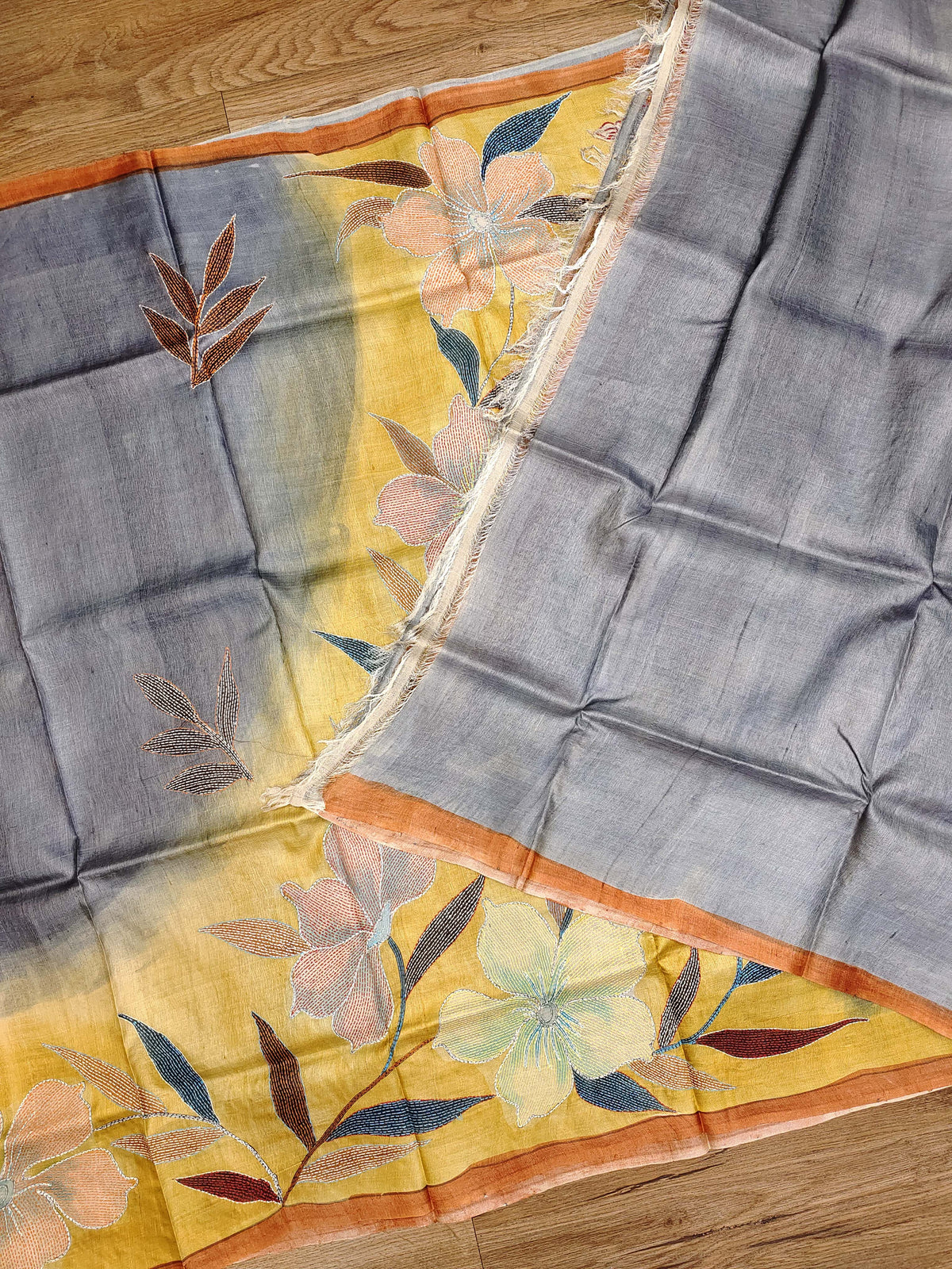Kantha Chitra Tussar Saree