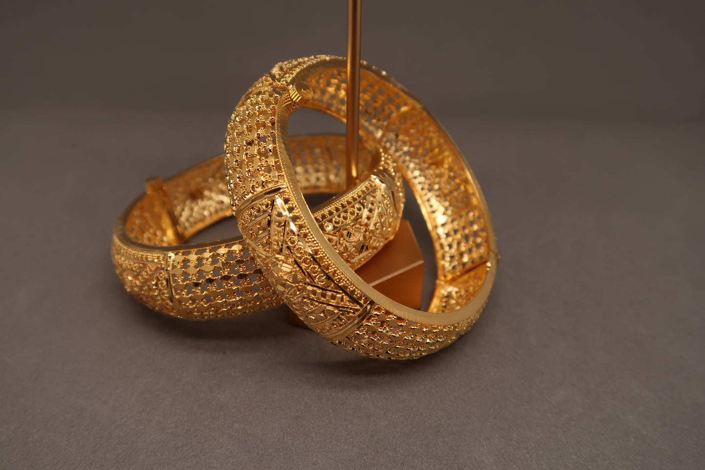 Regal Filigree Gold Kada