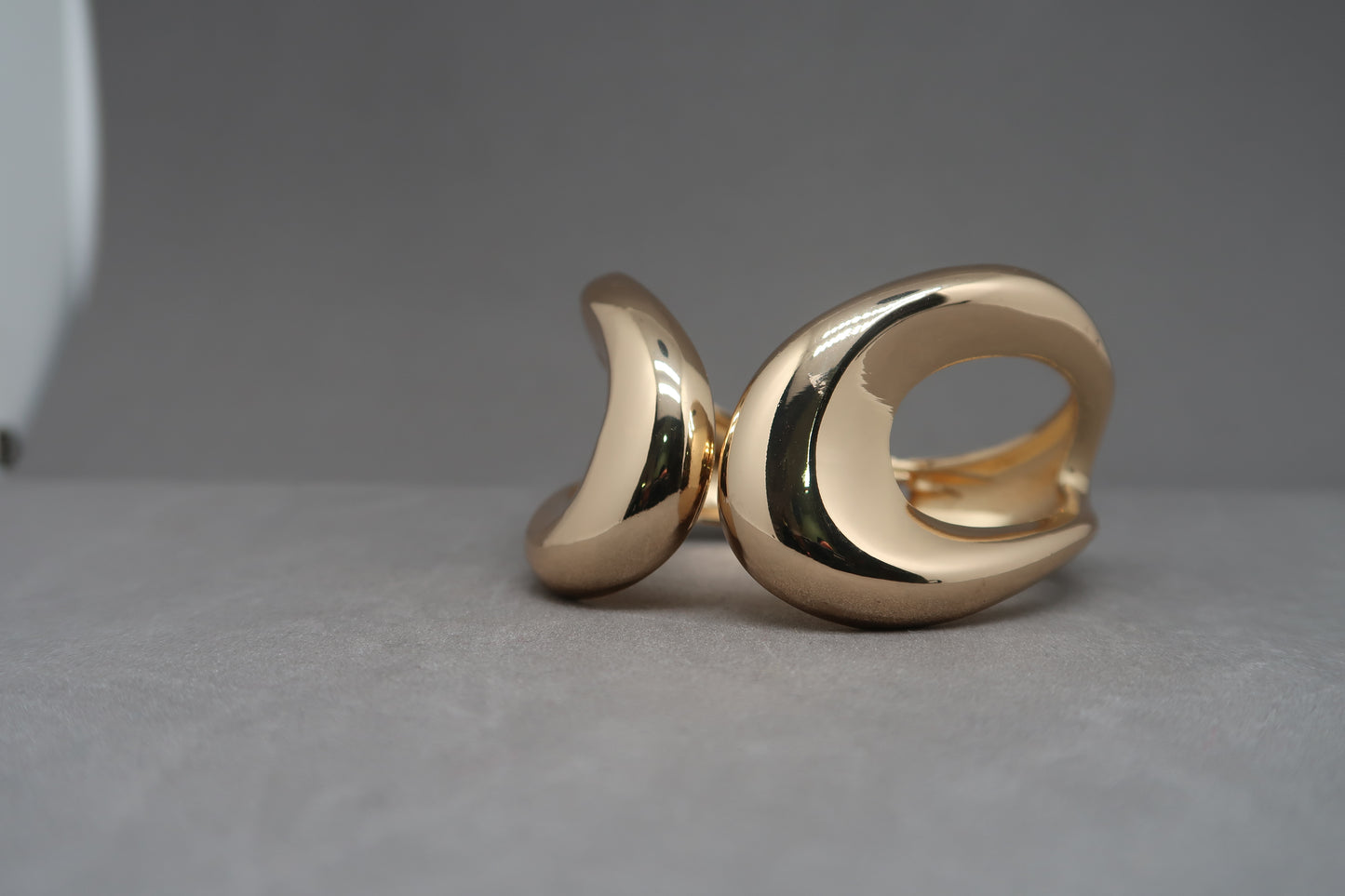 Polished Gold Oval Cuff
