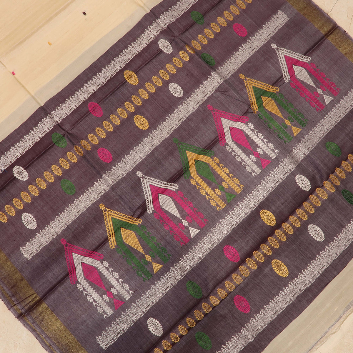 Dolabedi Tussar Silk Saree