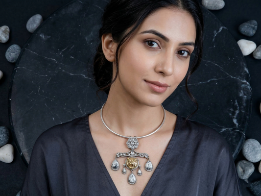 Regal Marble Accent Choker