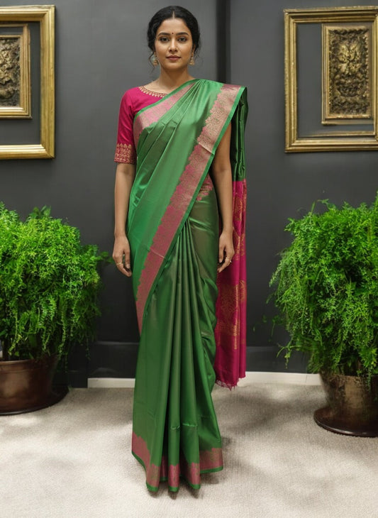 Mushu Banarasi with Contrast Resham Border