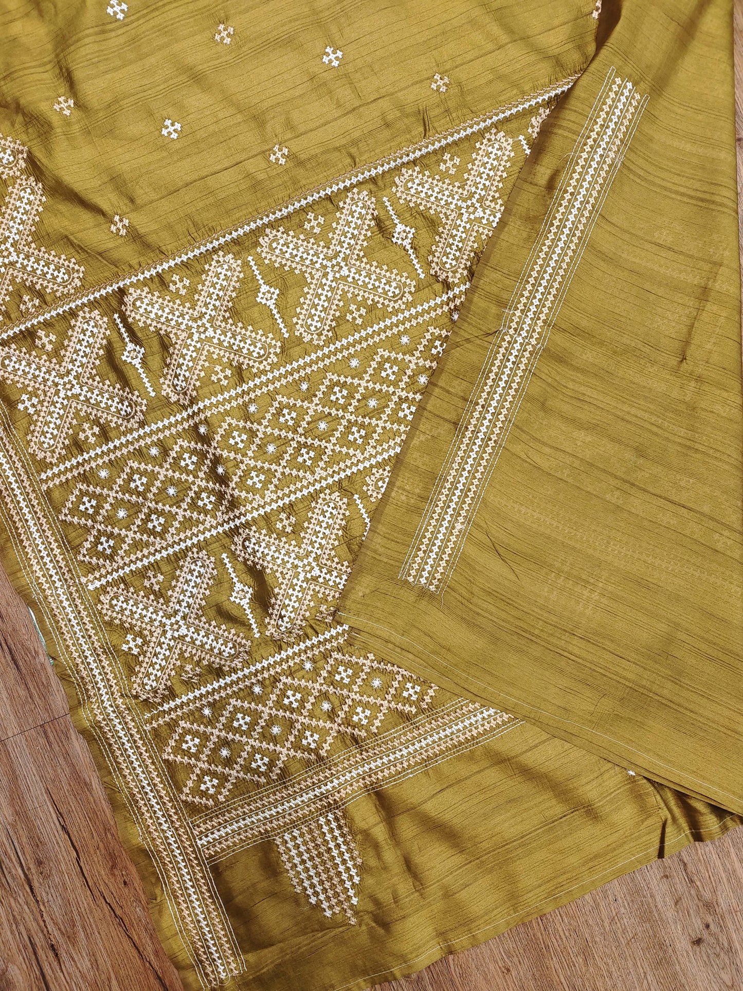 Gujarati Stitch on Blend Tussar Silk