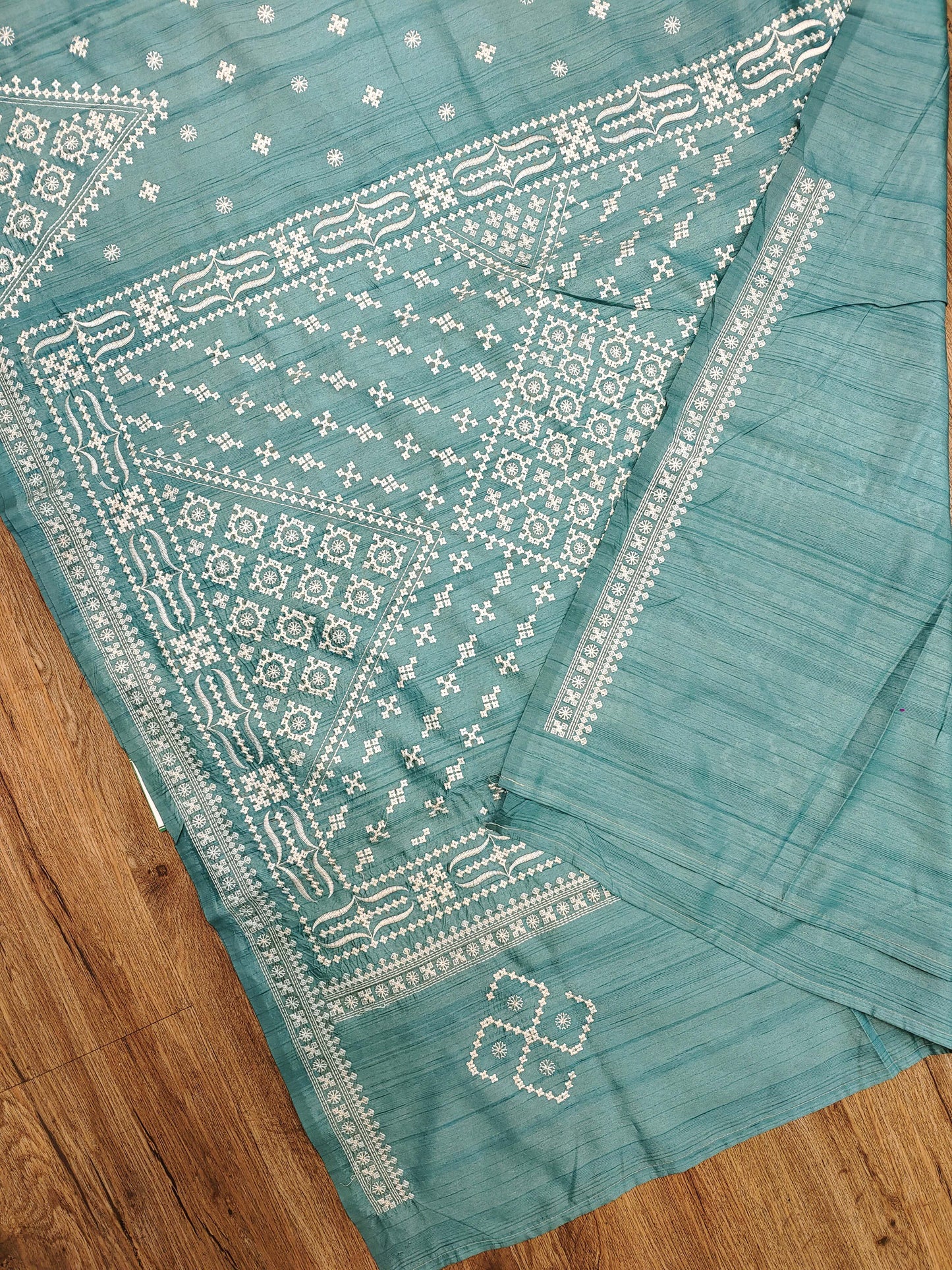 Gujarati Stitch on Blend Tussar Silk