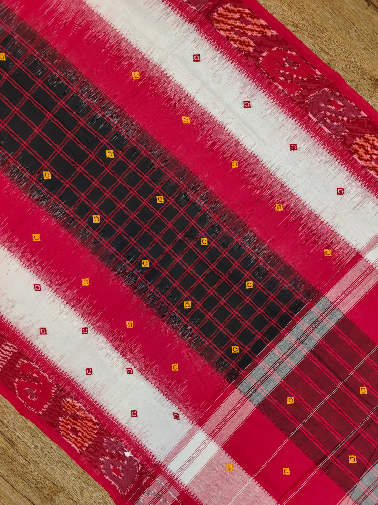 Dhaniakhali Saree
