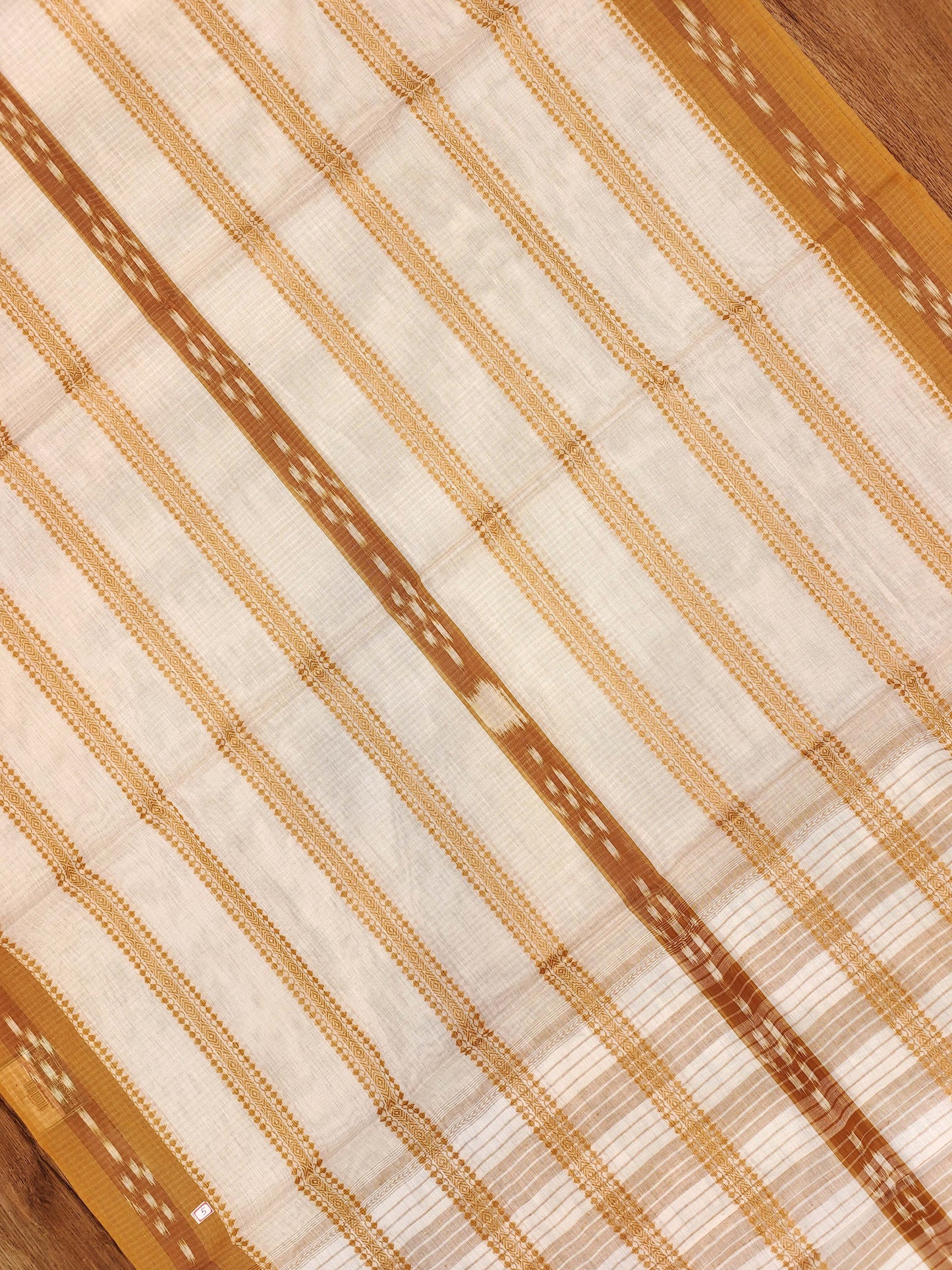 Dhaniakhali Saree