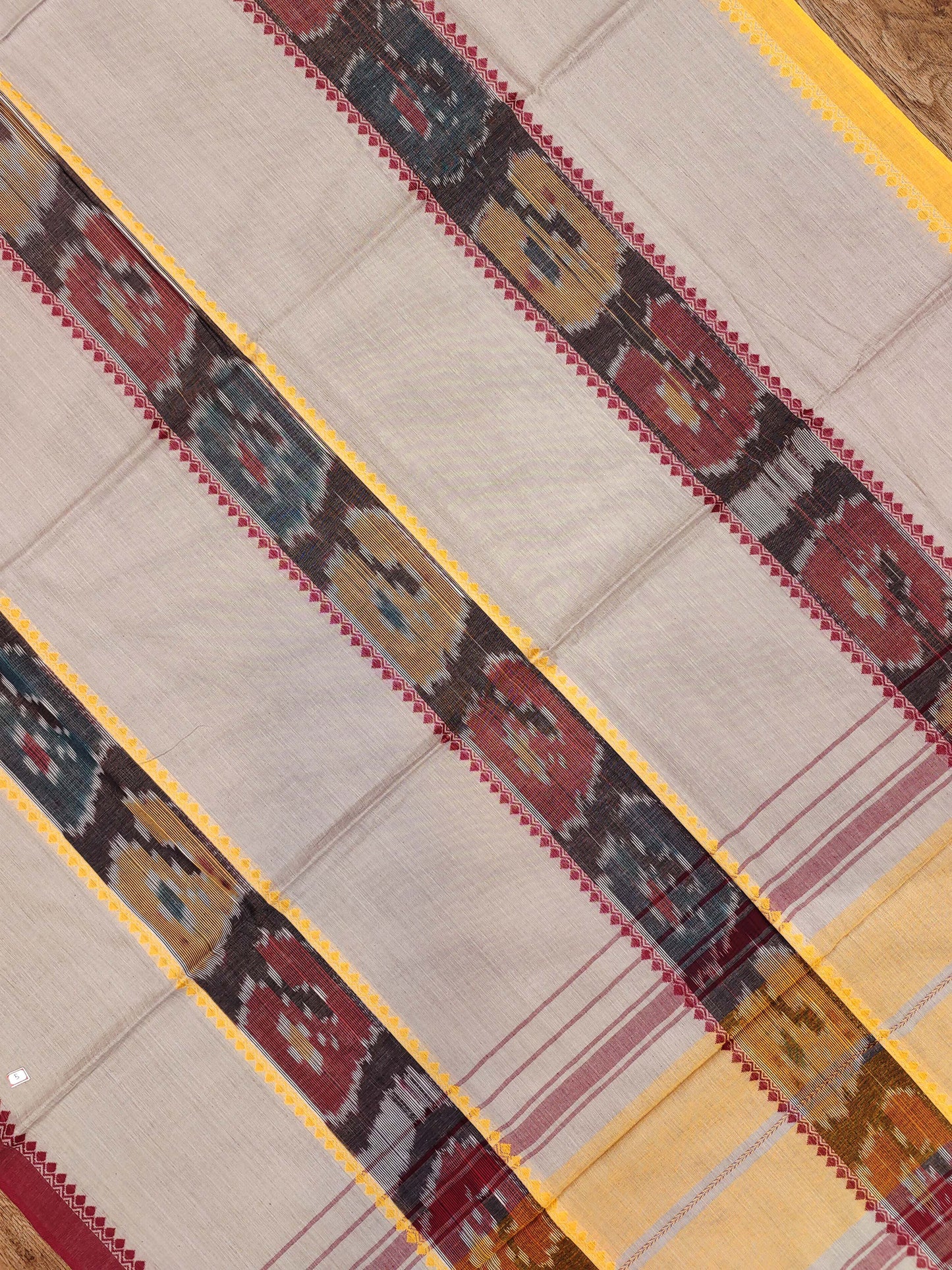 Dhaniakhali Saree