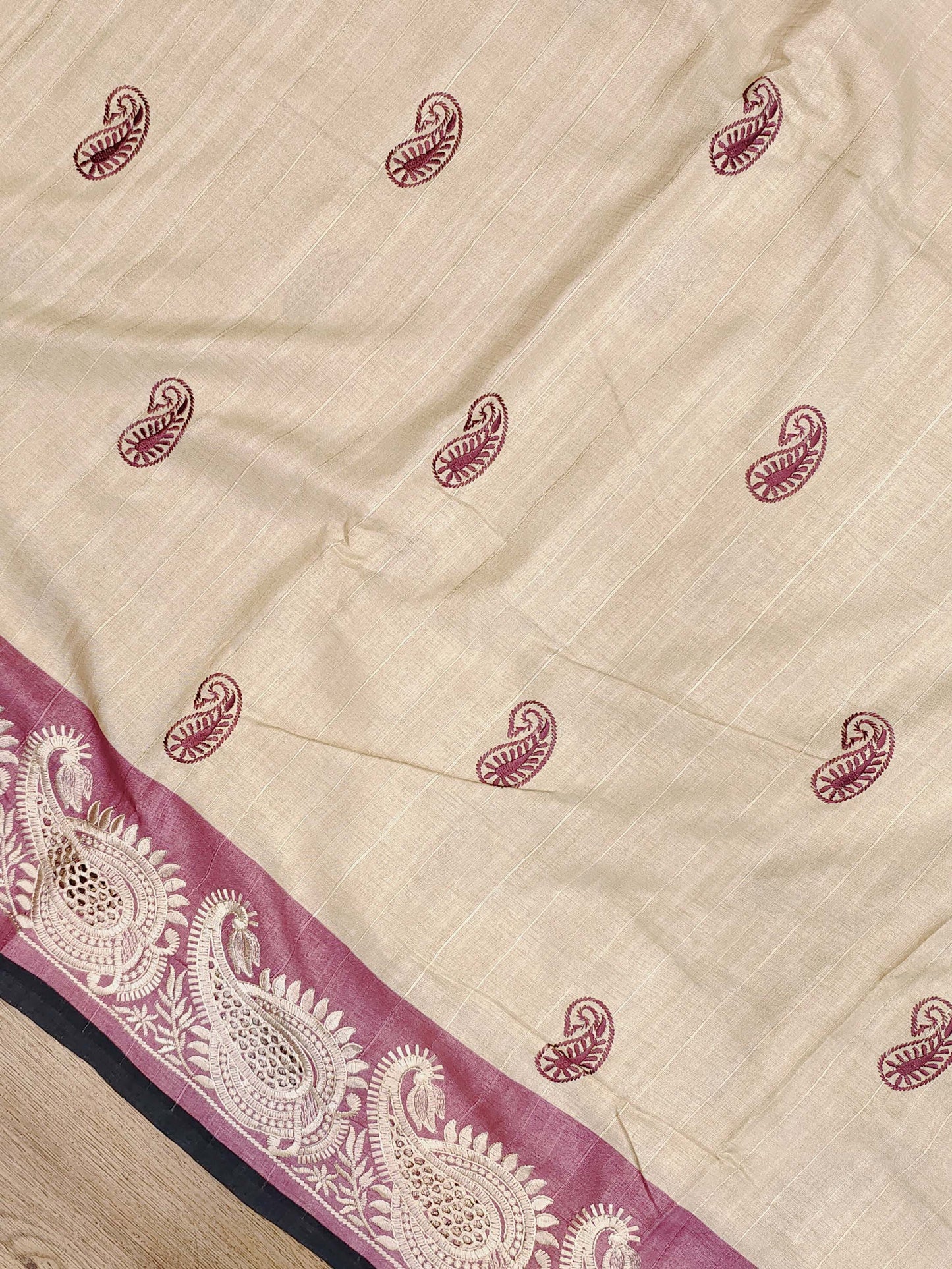 Semi Tussar