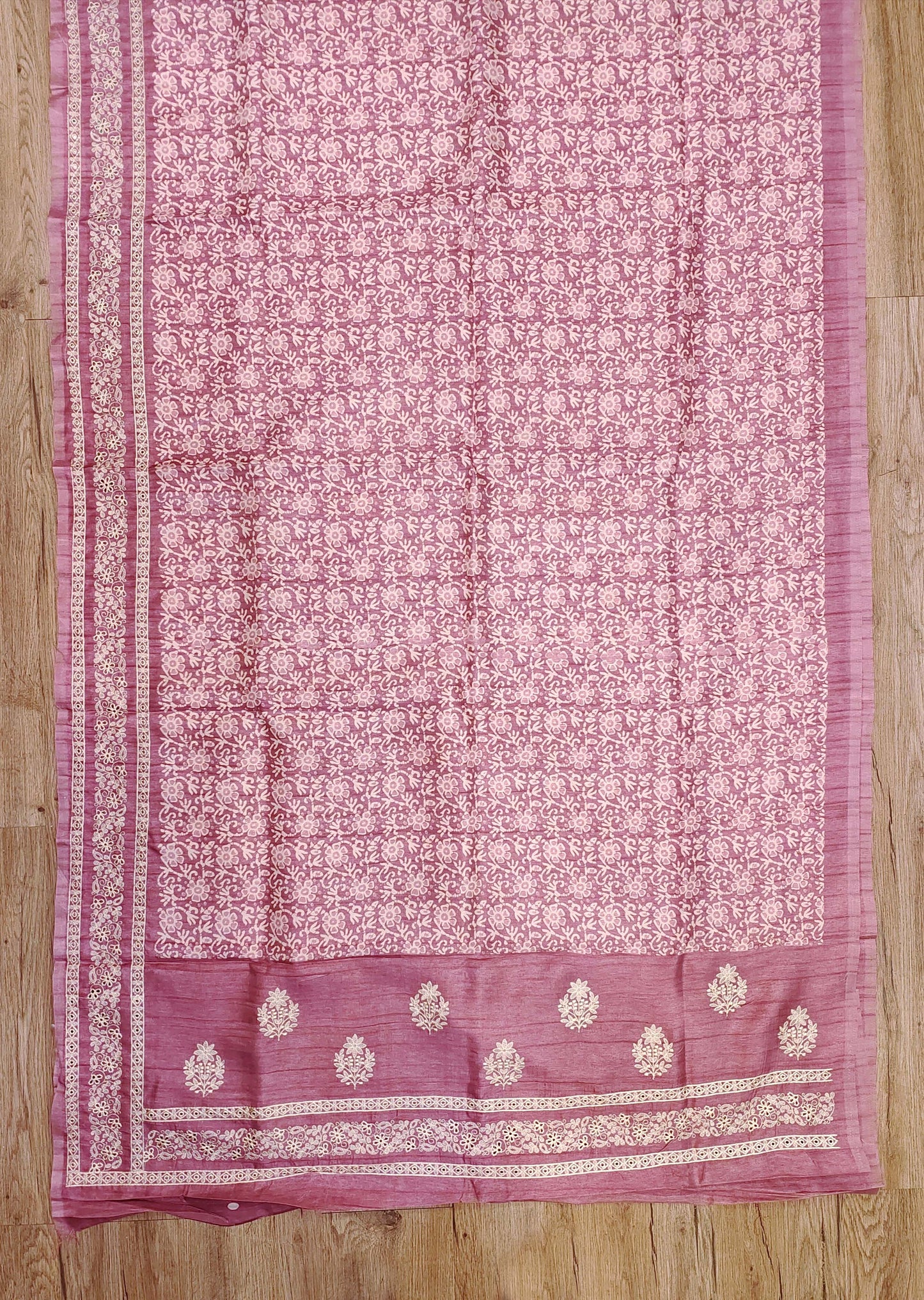 Semi Tussar