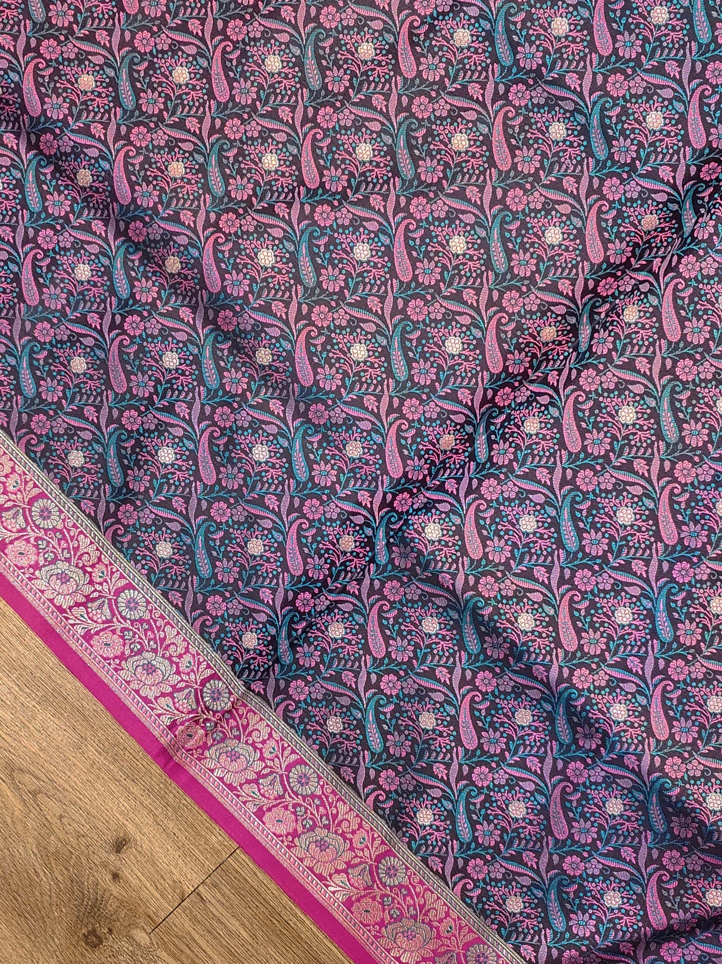 Pashmina Jamawar