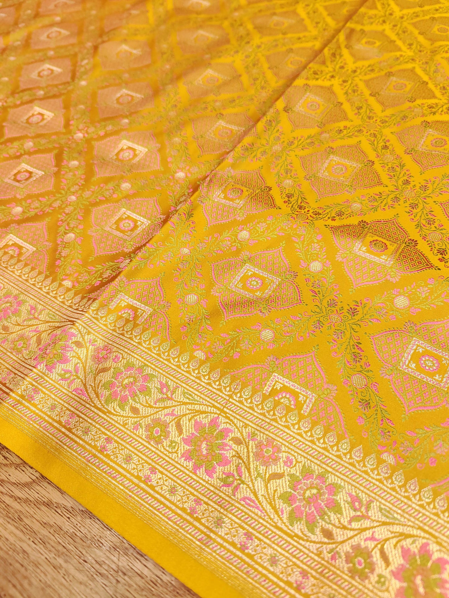 Pashmina Jamawar