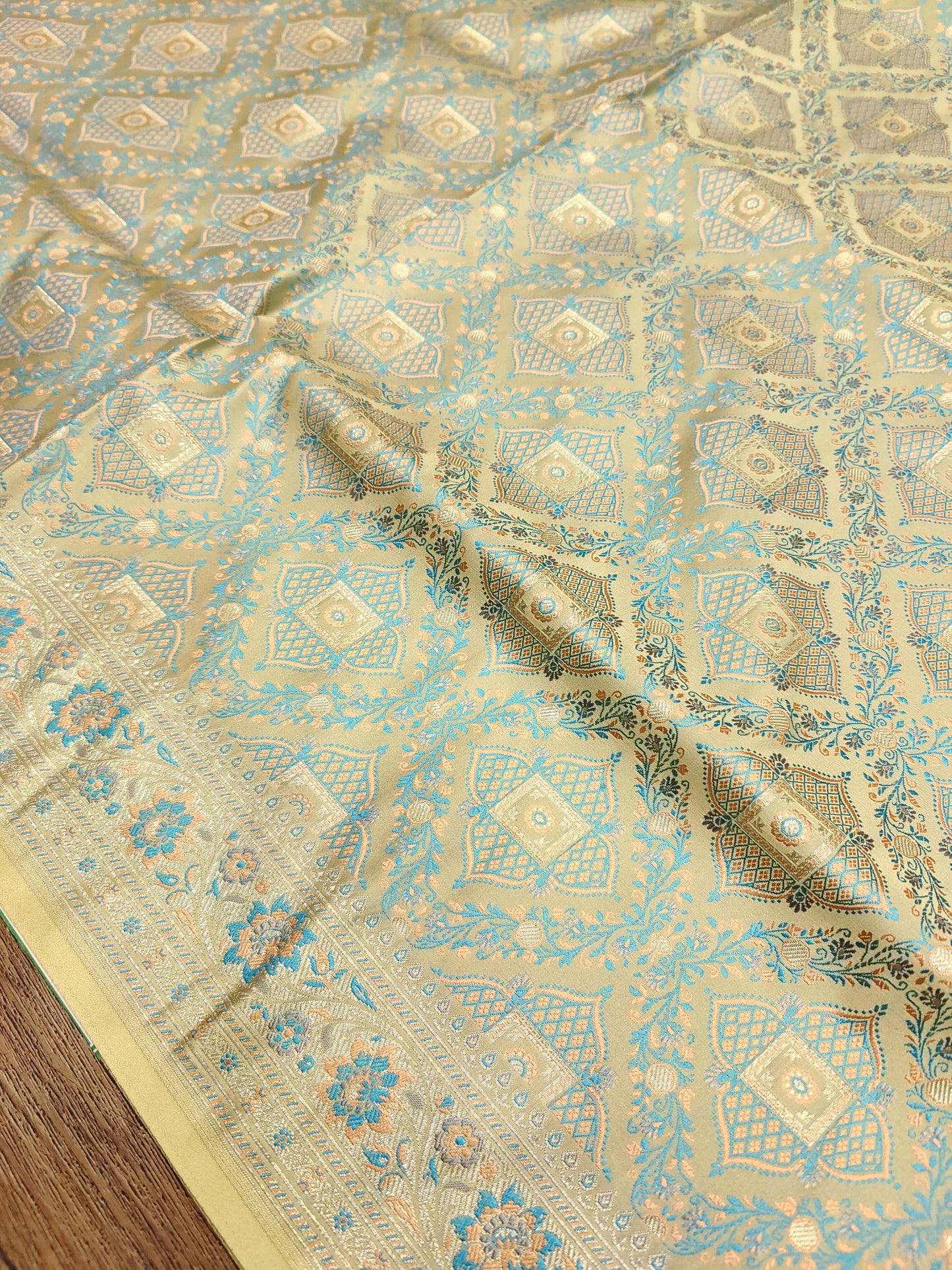 Pashmina Jamawar