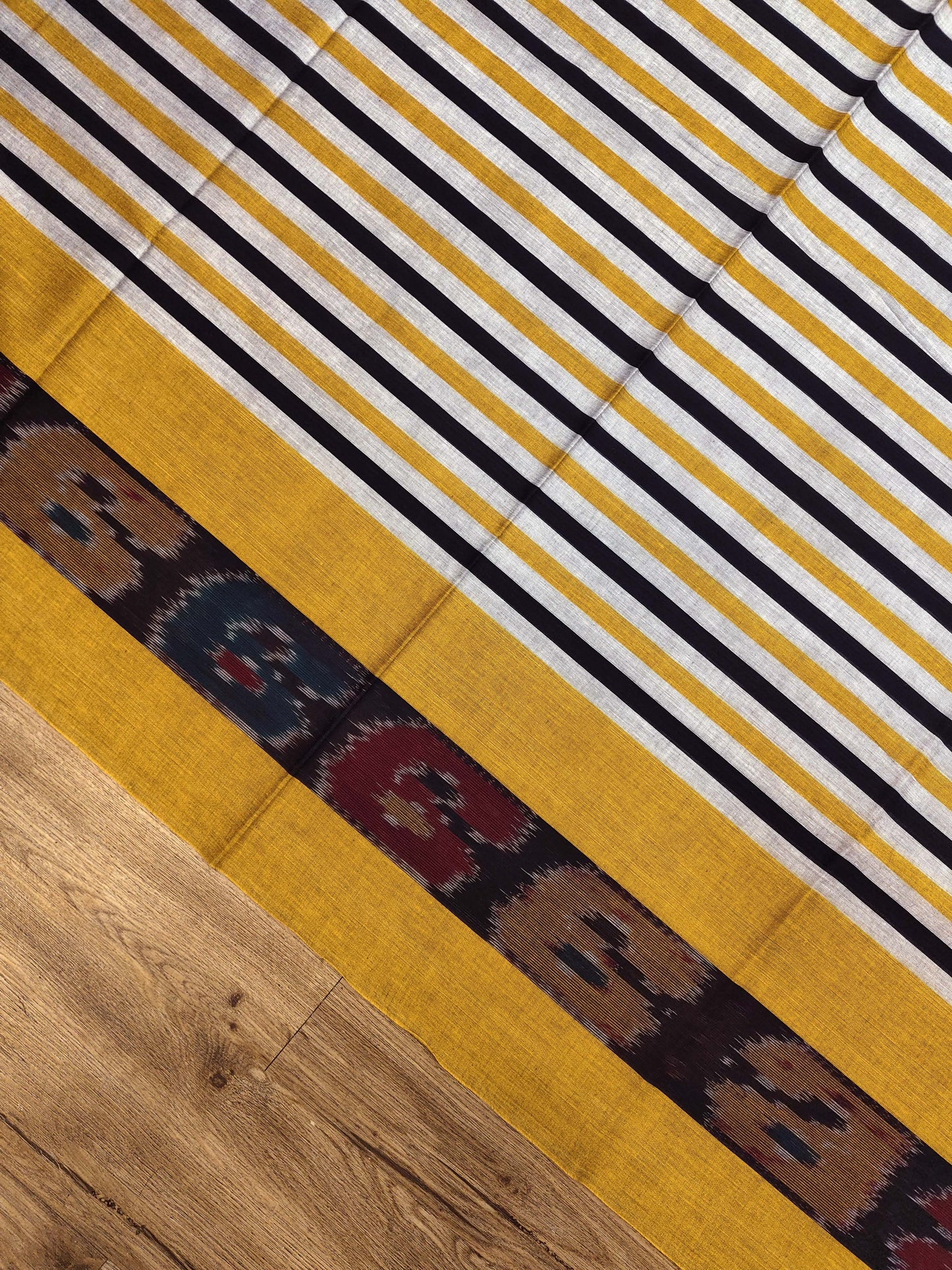 Dhaniakhali Saree