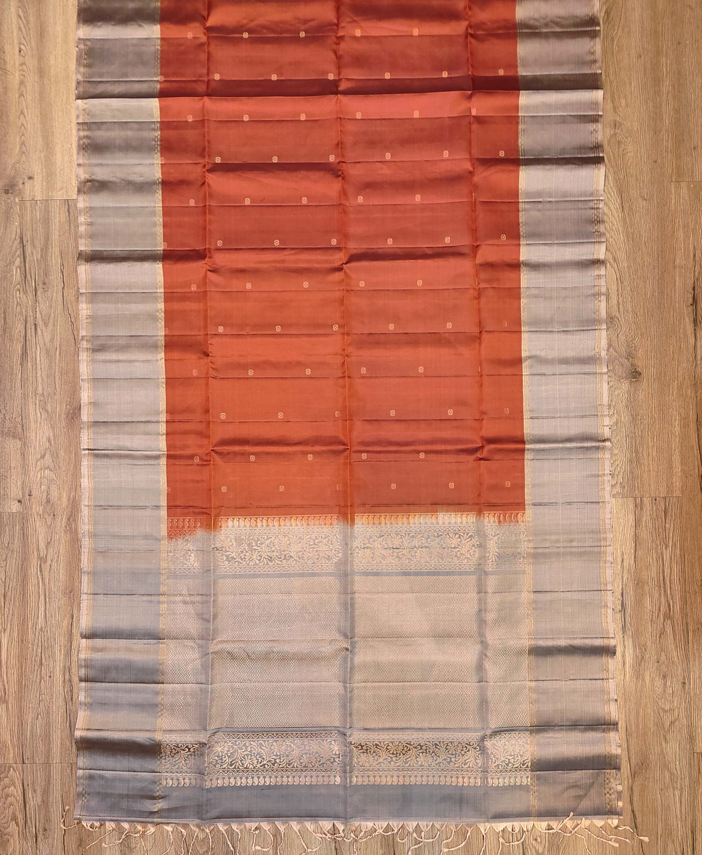 Arni Silk