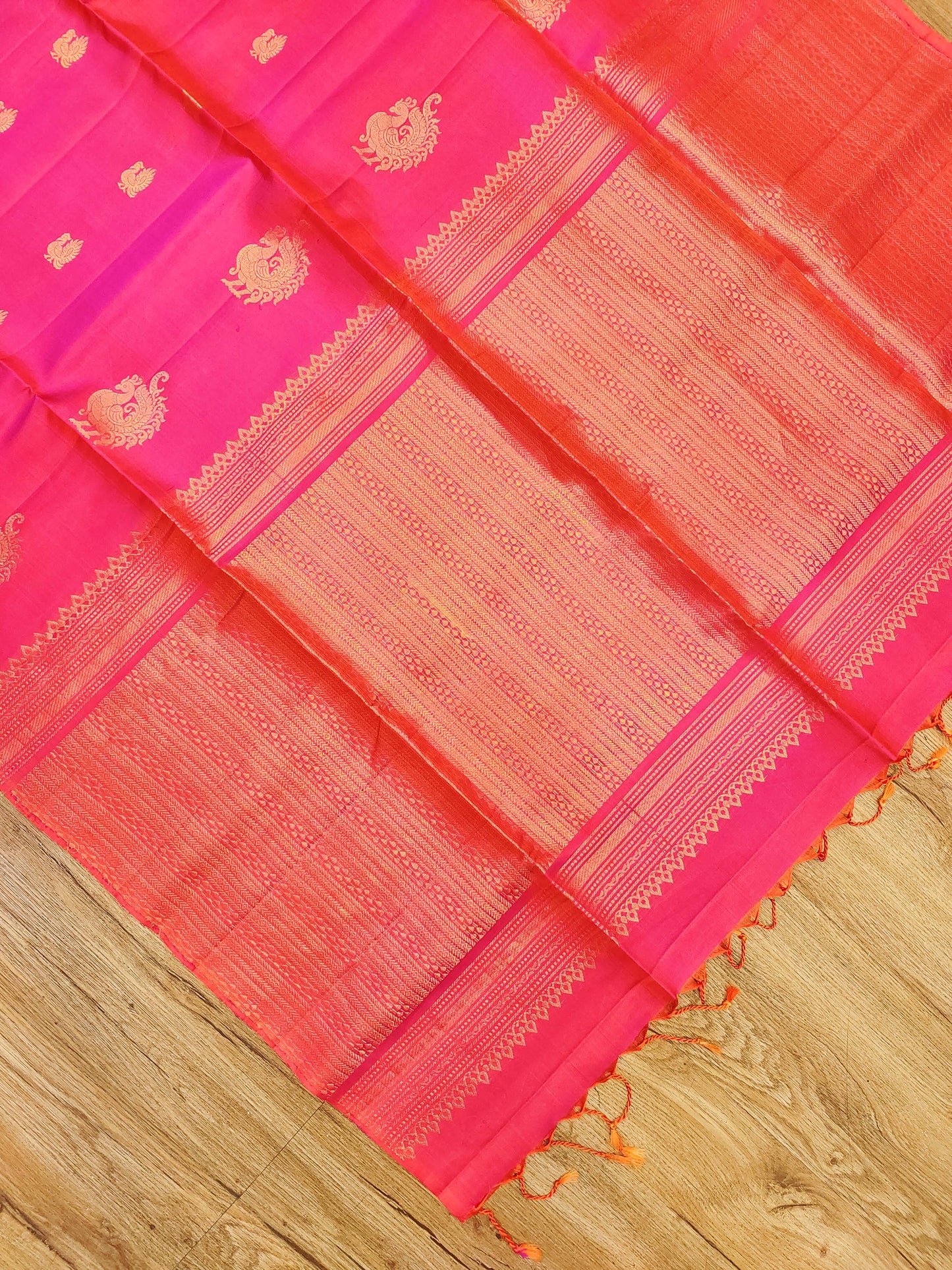 Arni Silk