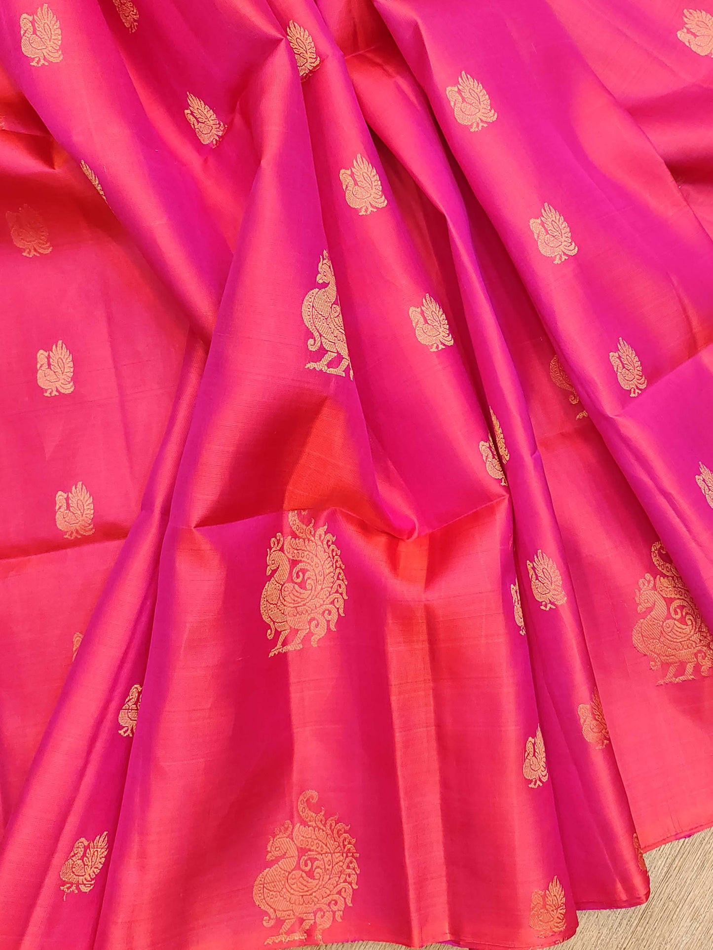 Arni Silk
