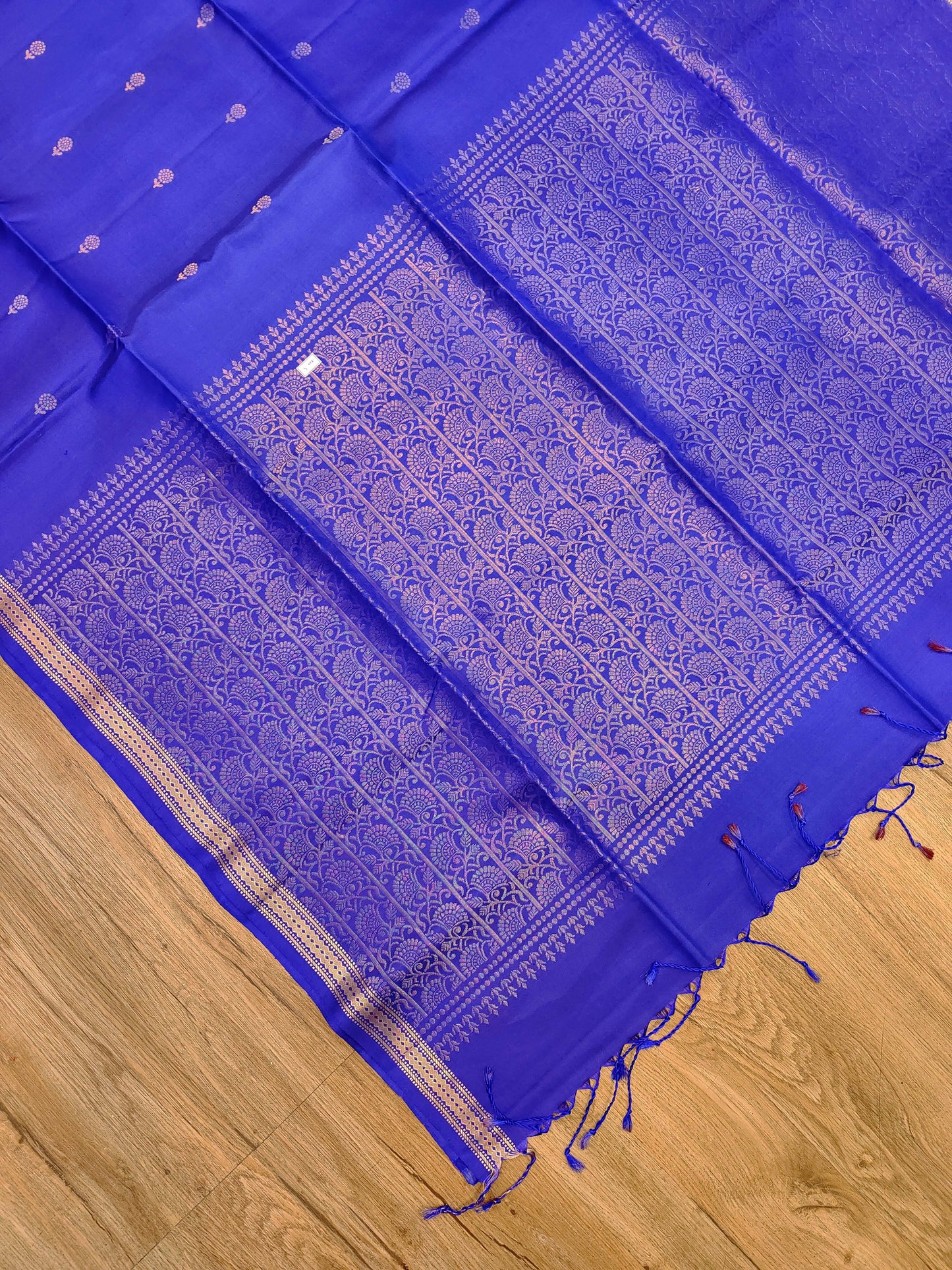 Arni Silk