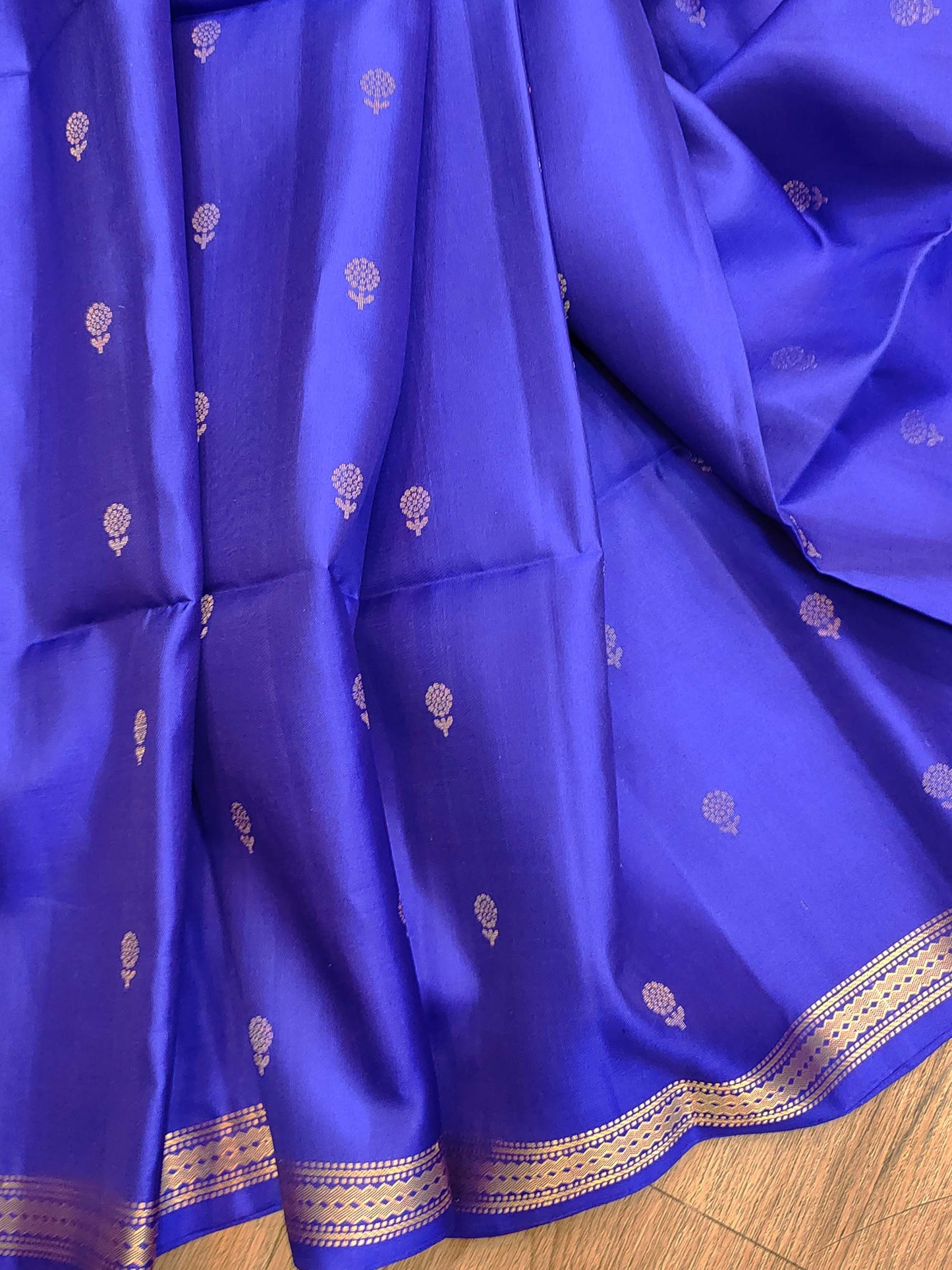 Arni Silk