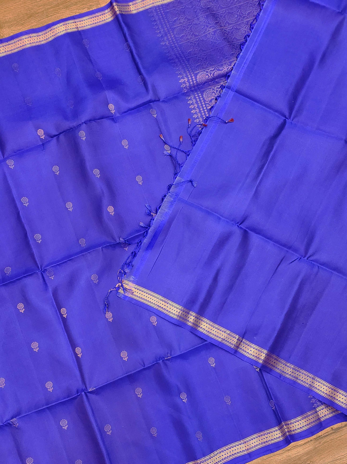 Arni Silk
