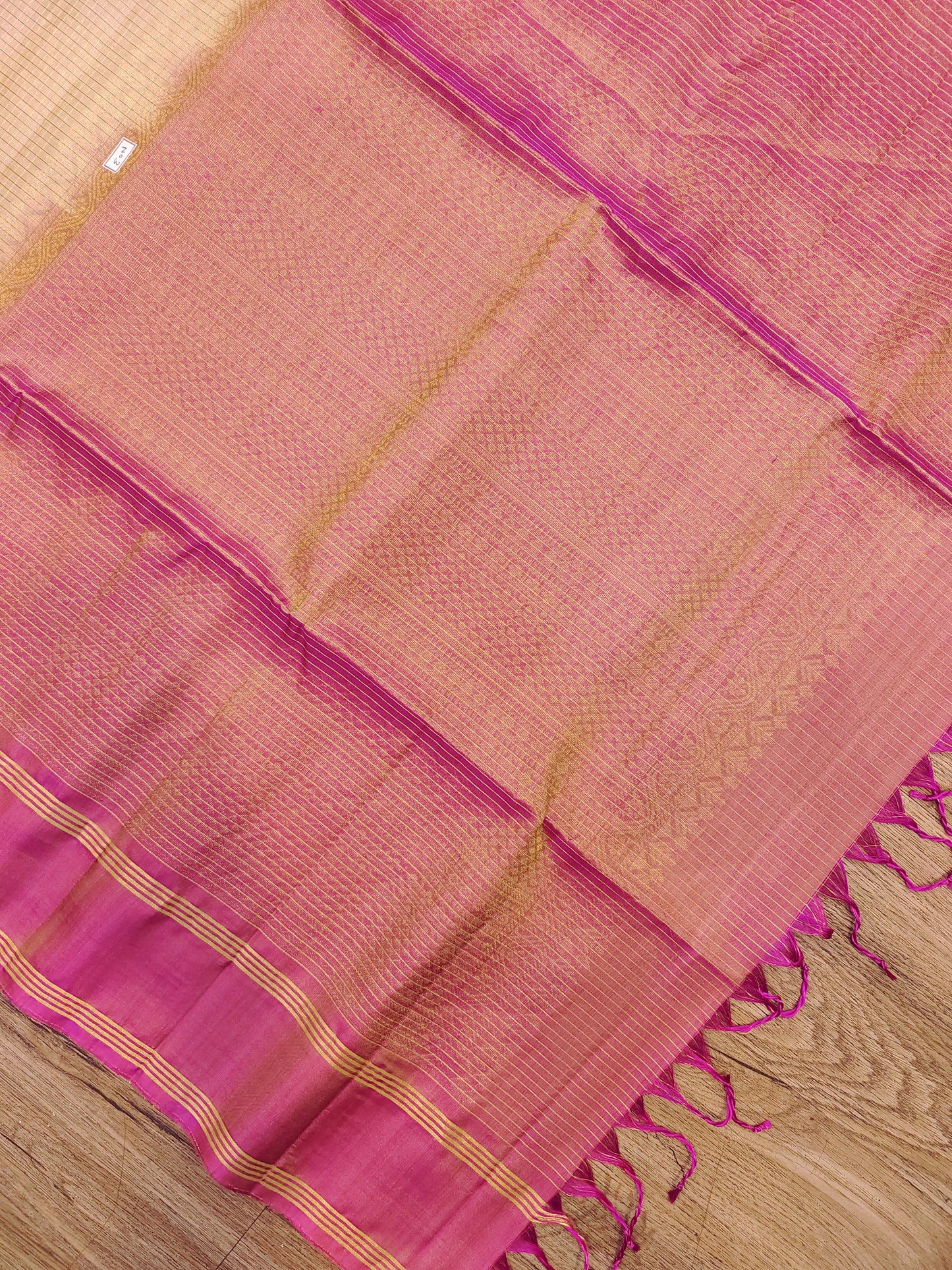 Arni Silk