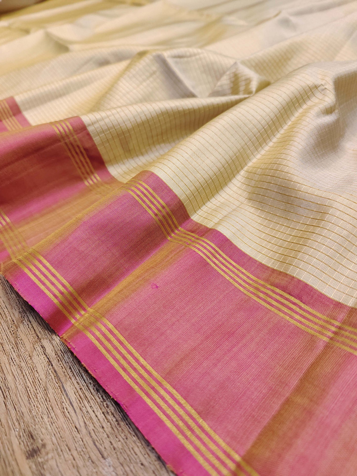 Arni Silk