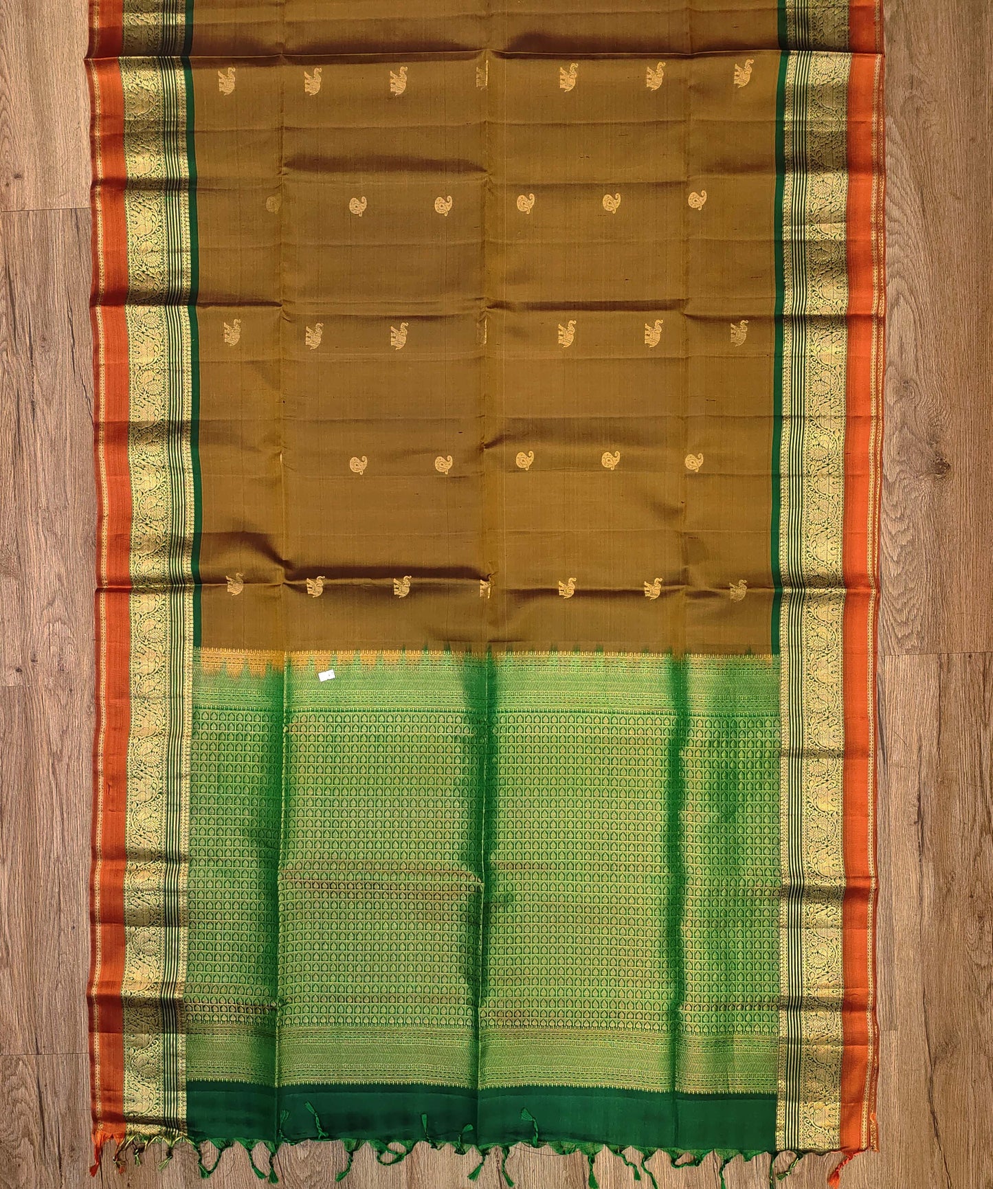 Arni Silk