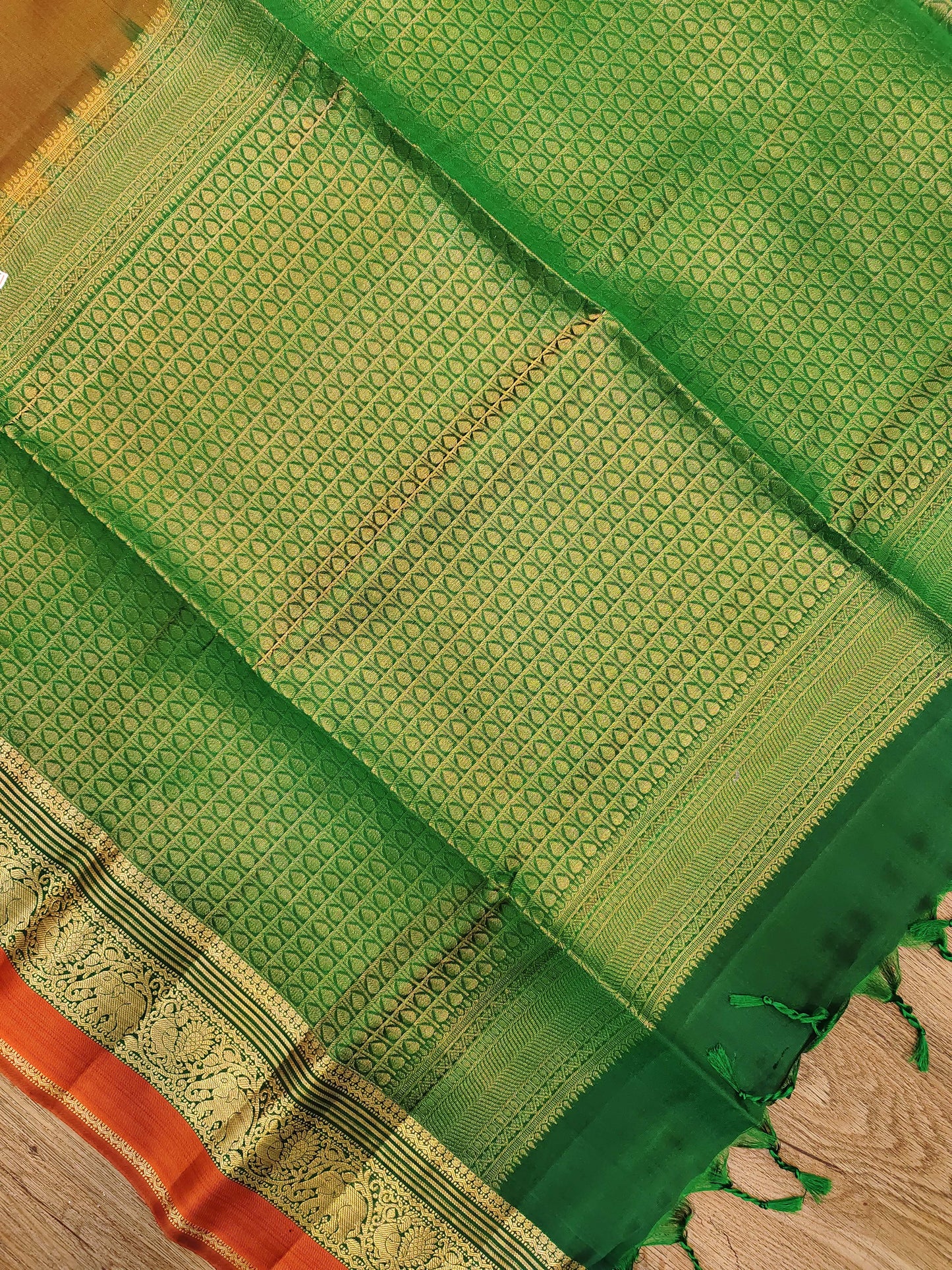 Arni Silk