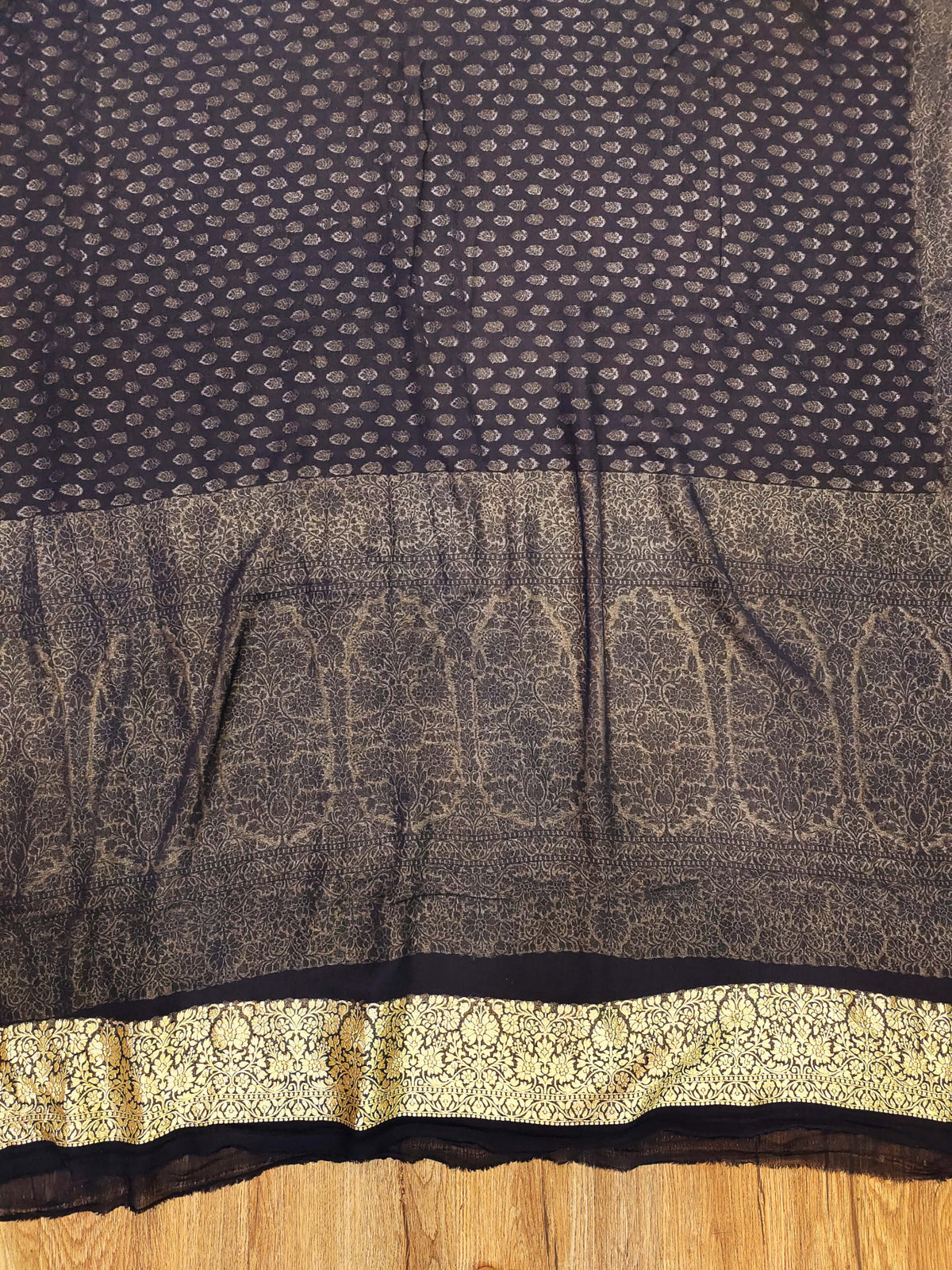 Georgette Banarasi