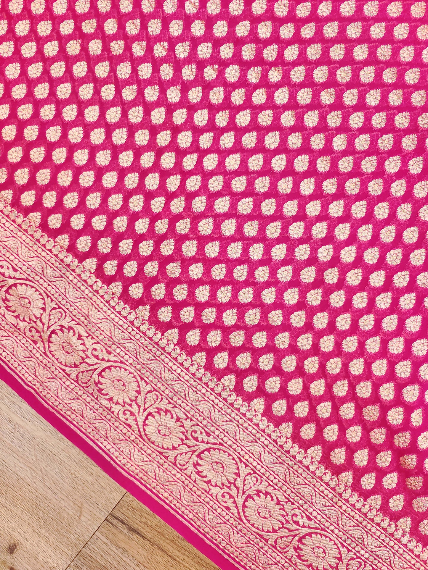 Georgette Banarasi