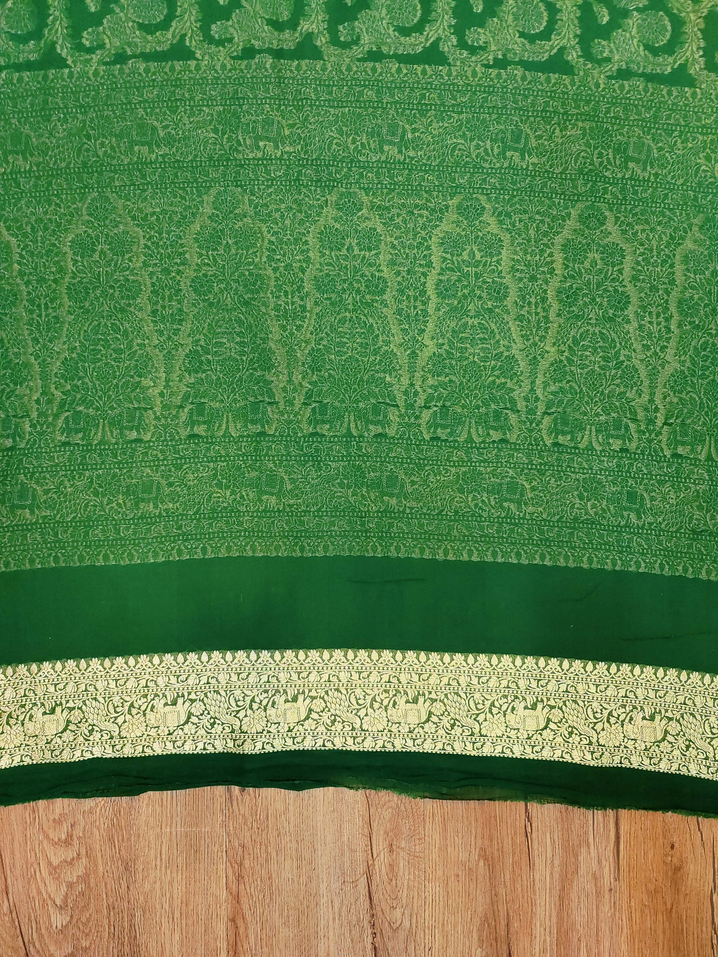 Georgette Banarasi