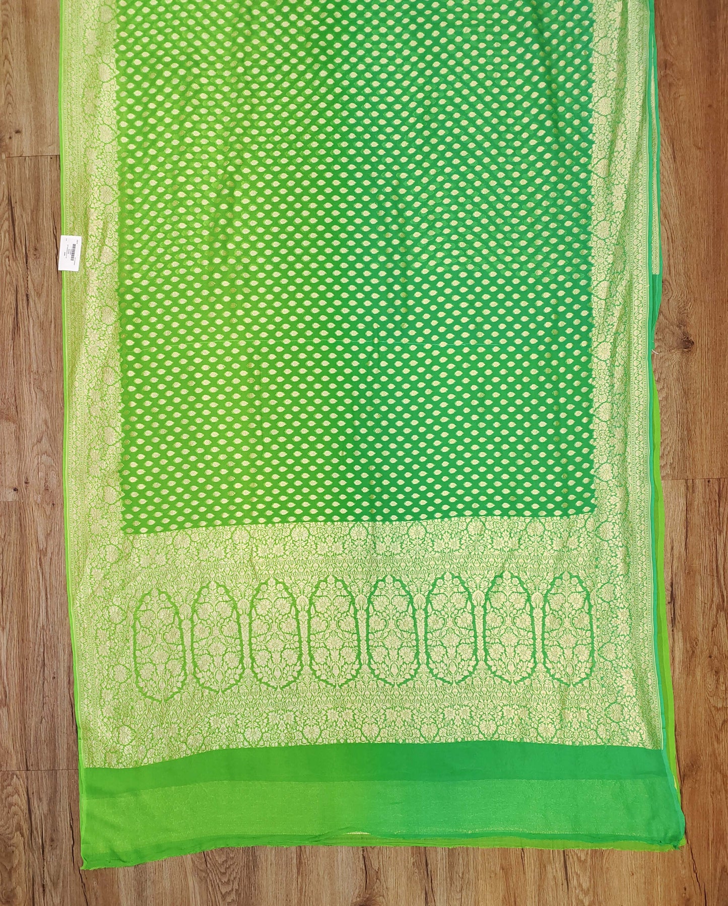 Georgette Banarasi