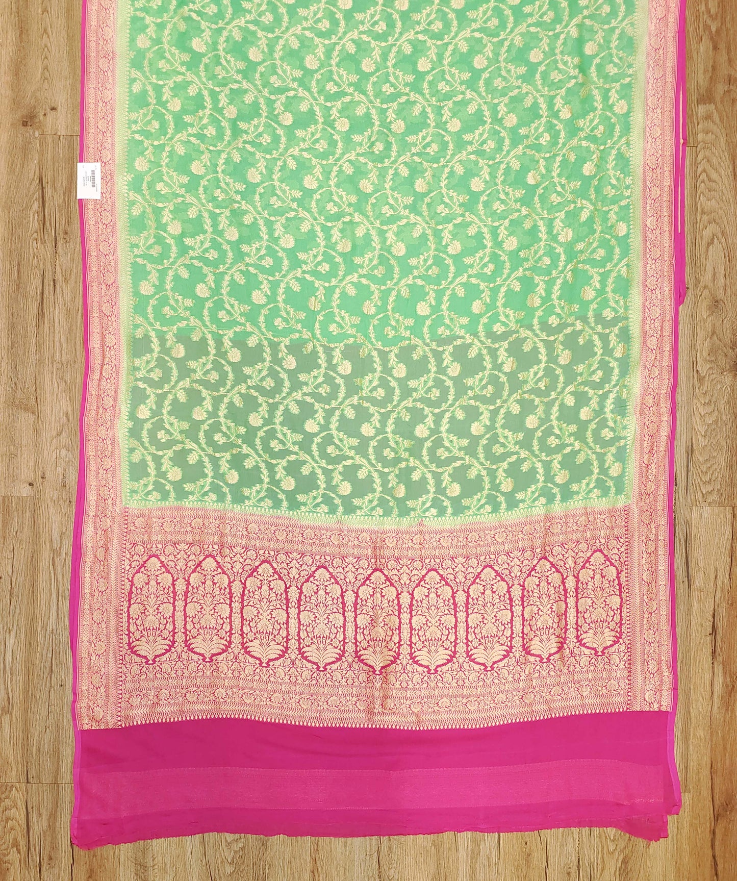 Georgette Banarasi