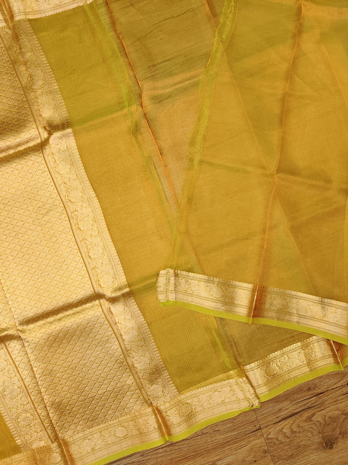 Tissue Banarasi