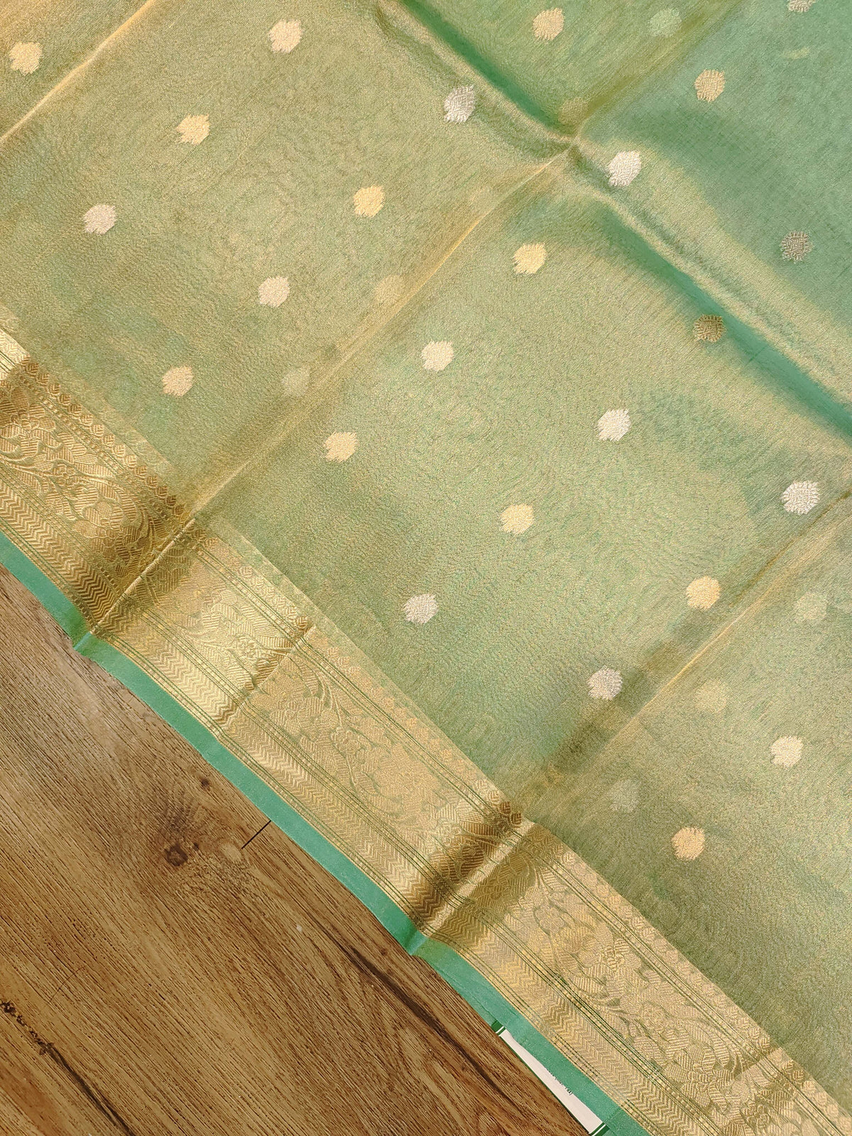 Tissue Banarasi
