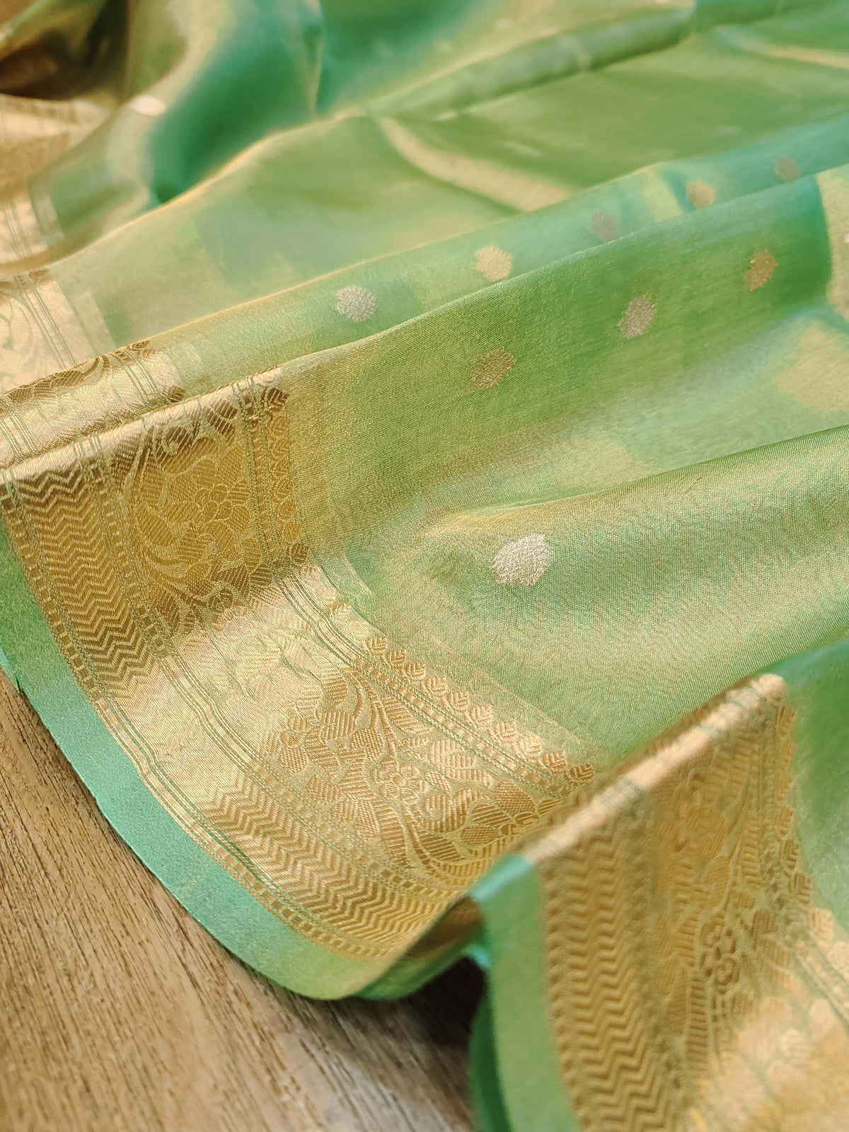 Tissue Banarasi