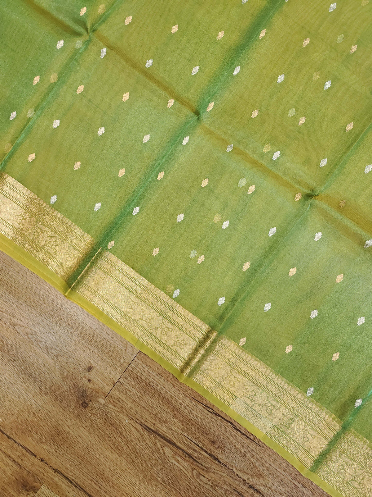 Tissue Banarasi