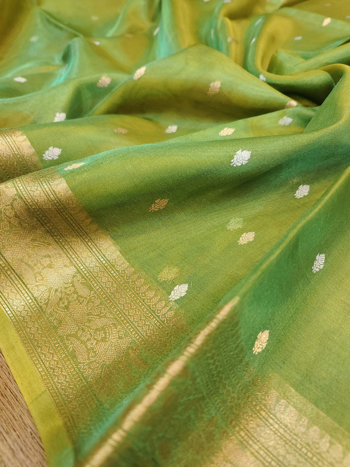 Tissue Banarasi