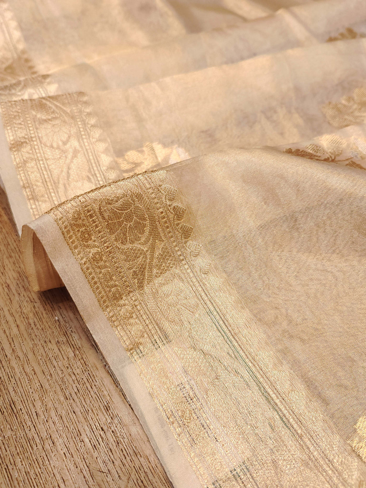 Tissue Banarasi