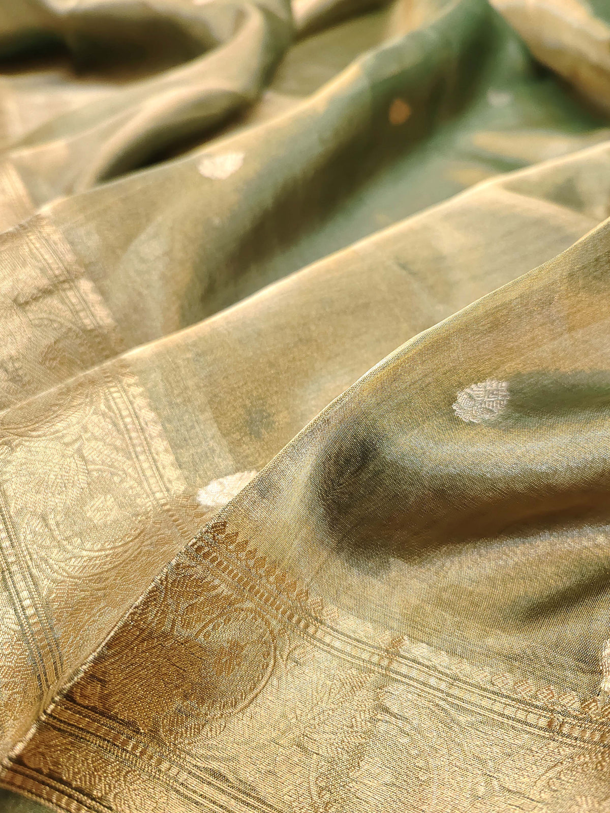 Tissue Banarasi
