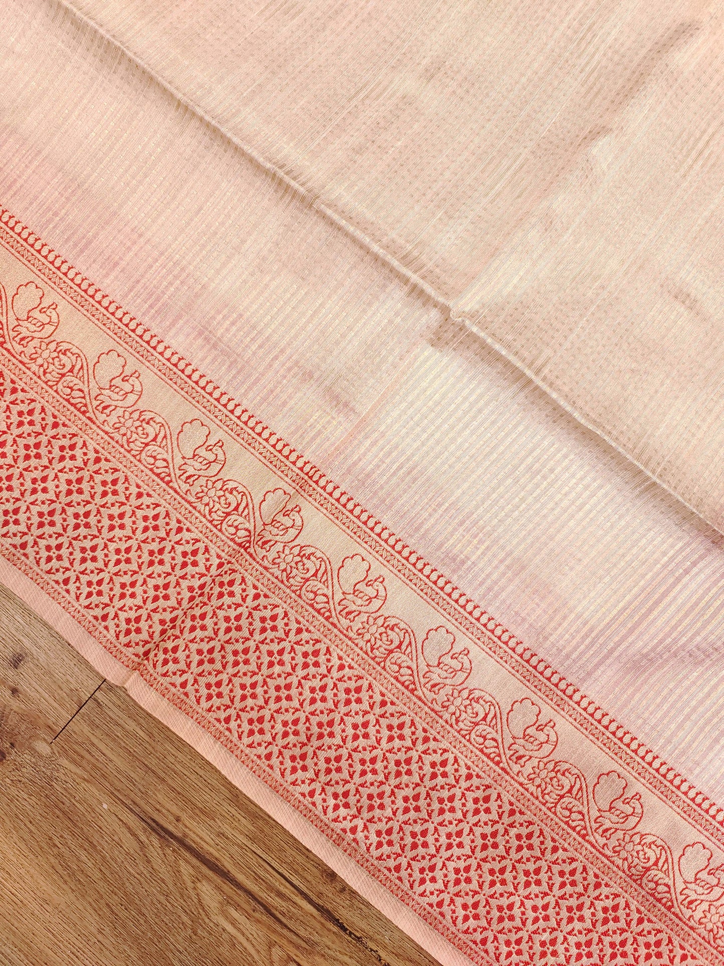 Semi Tussar