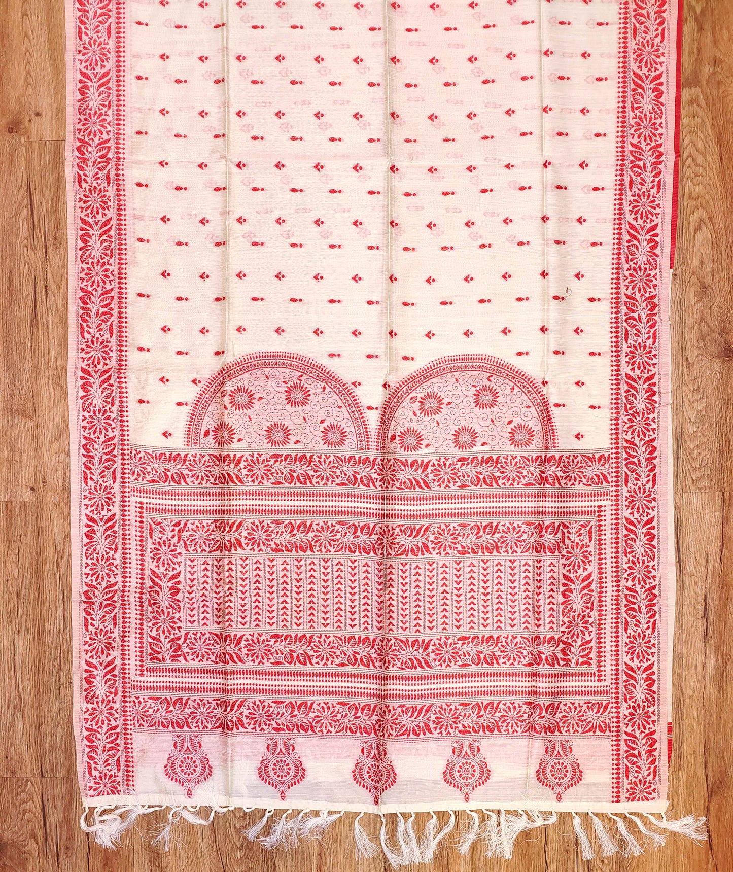 Semi Tussar