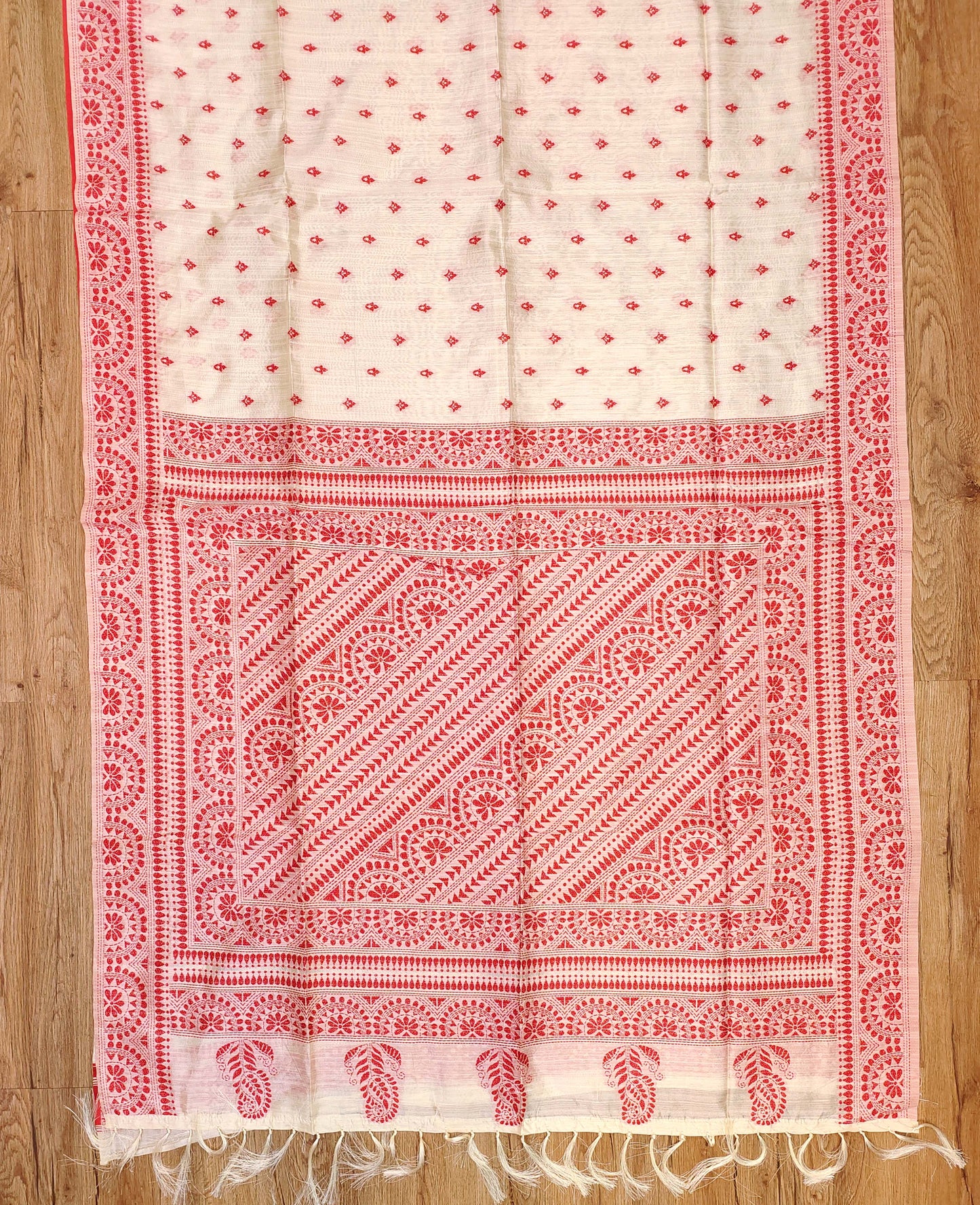 Semi Tussar