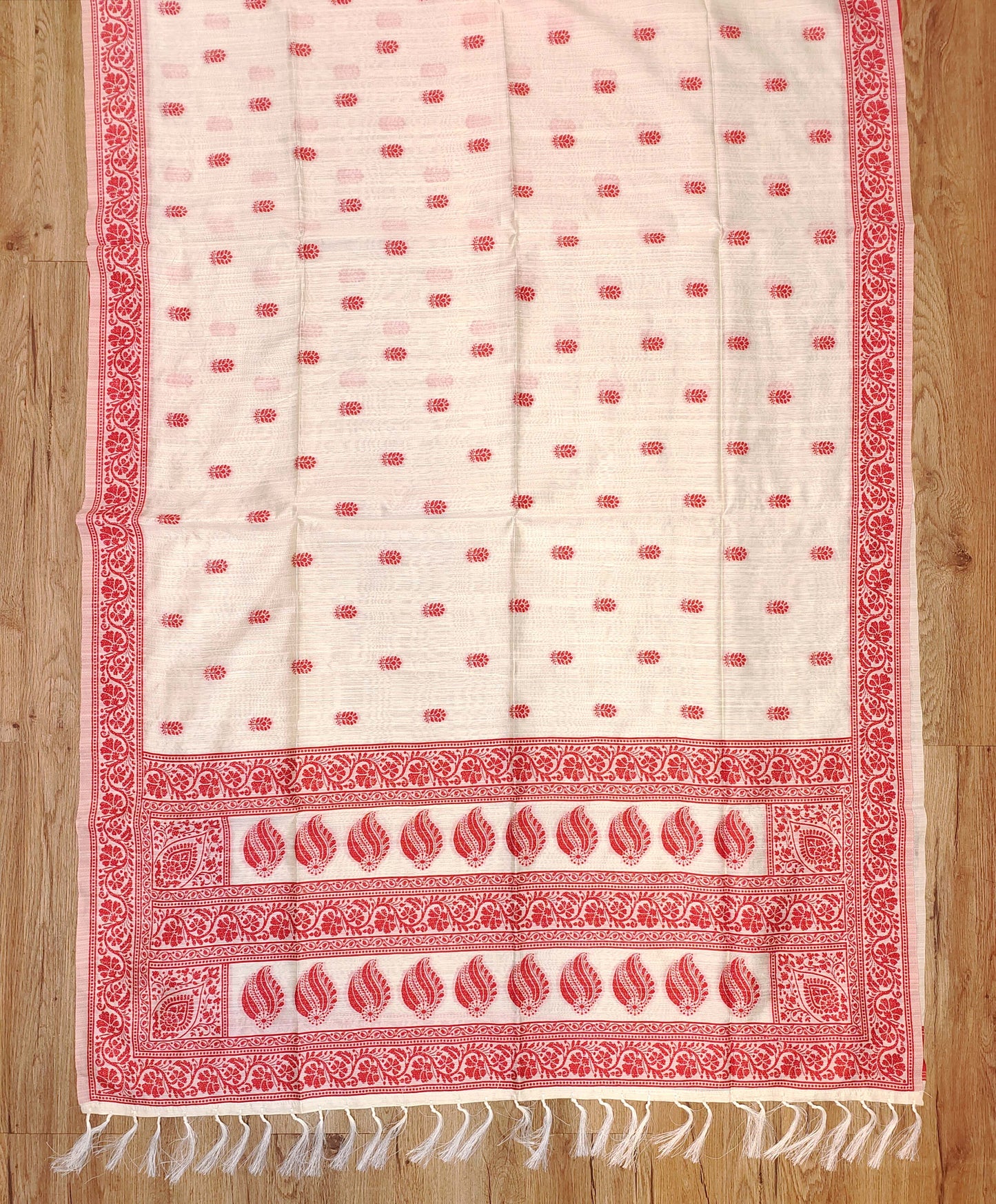 Semi Tussar