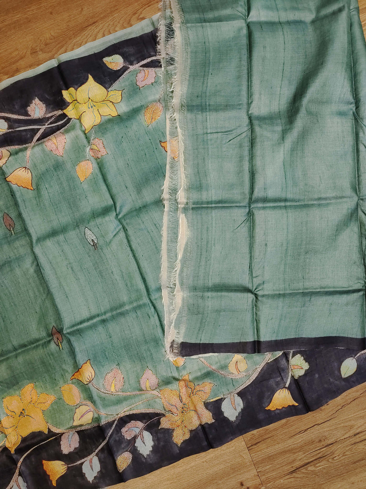 Kantha Chitra Tussar Saree