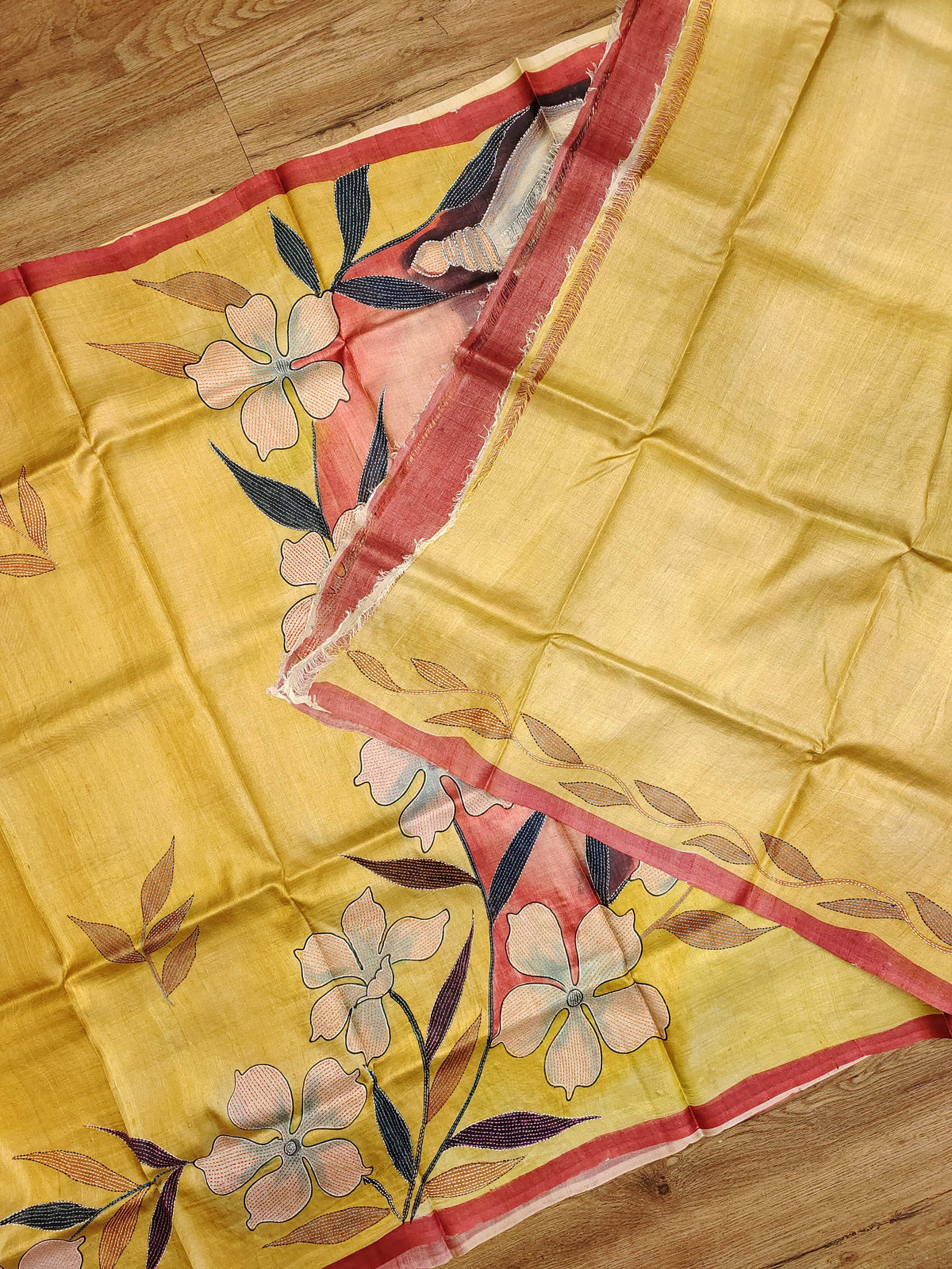 Kantha Chitra Tussar Saree